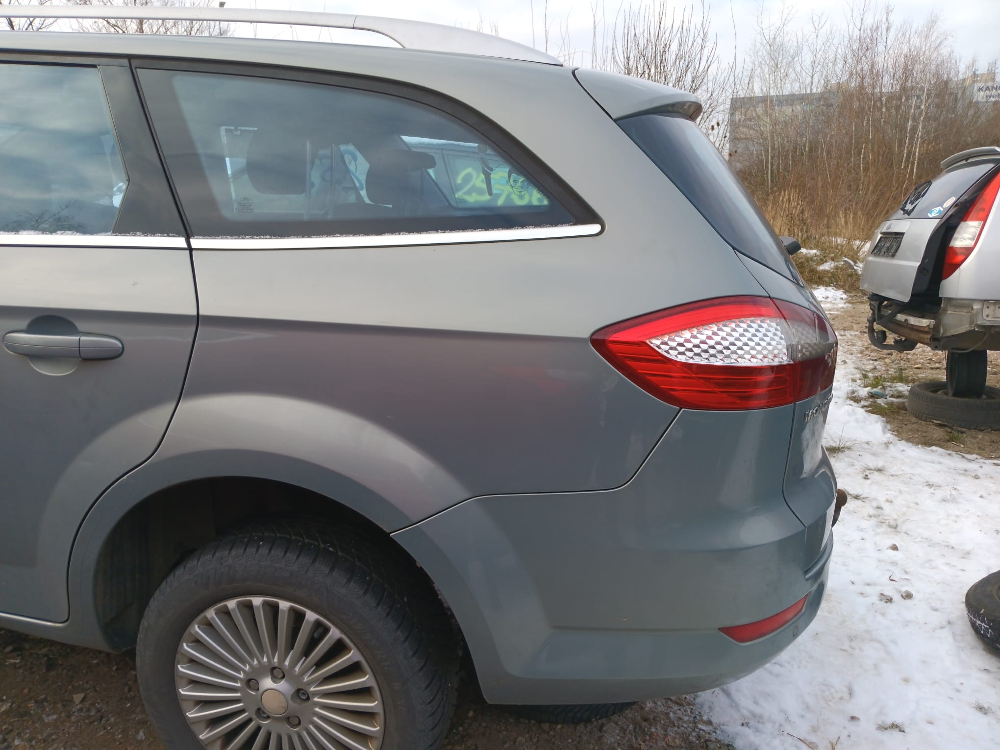 rear_left_fender