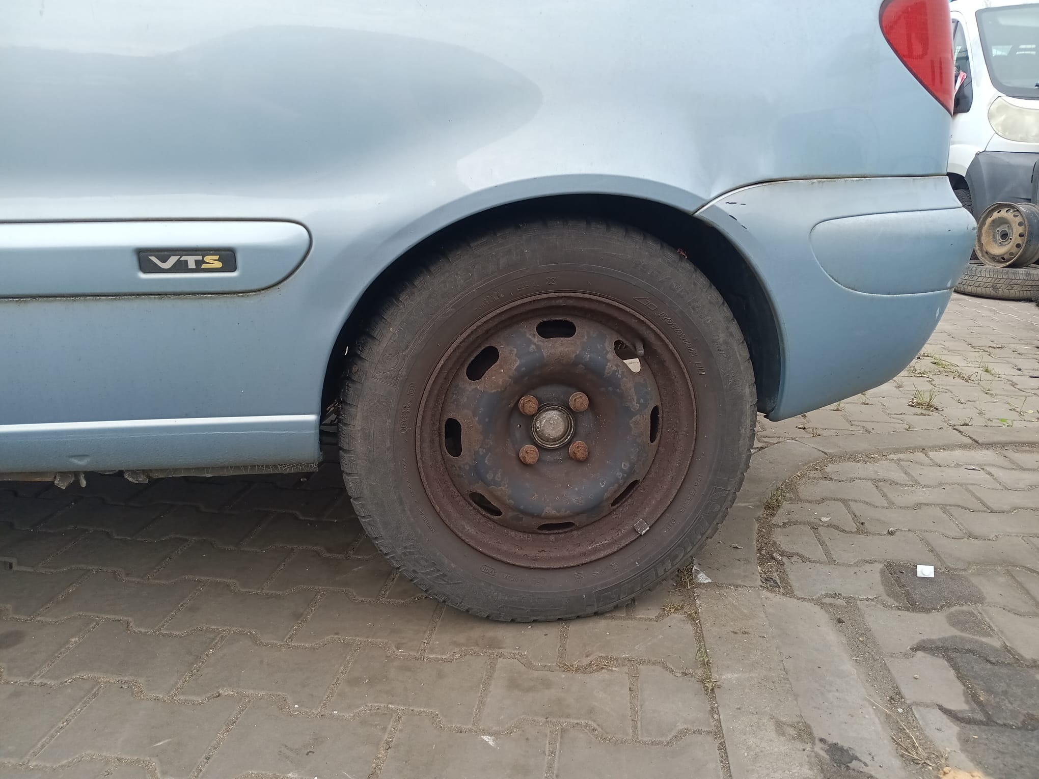 rearleftwheel