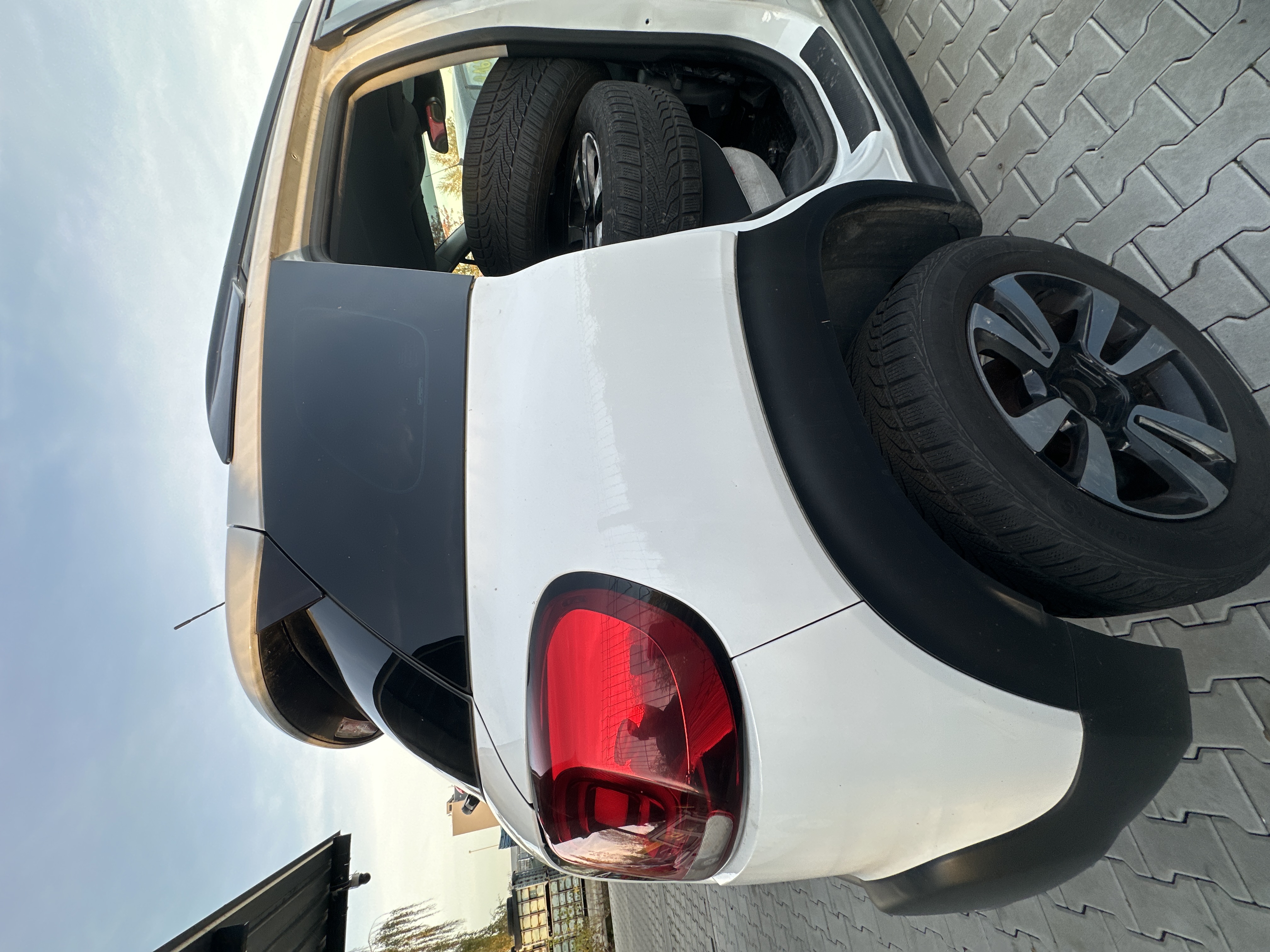 rear_right_fender