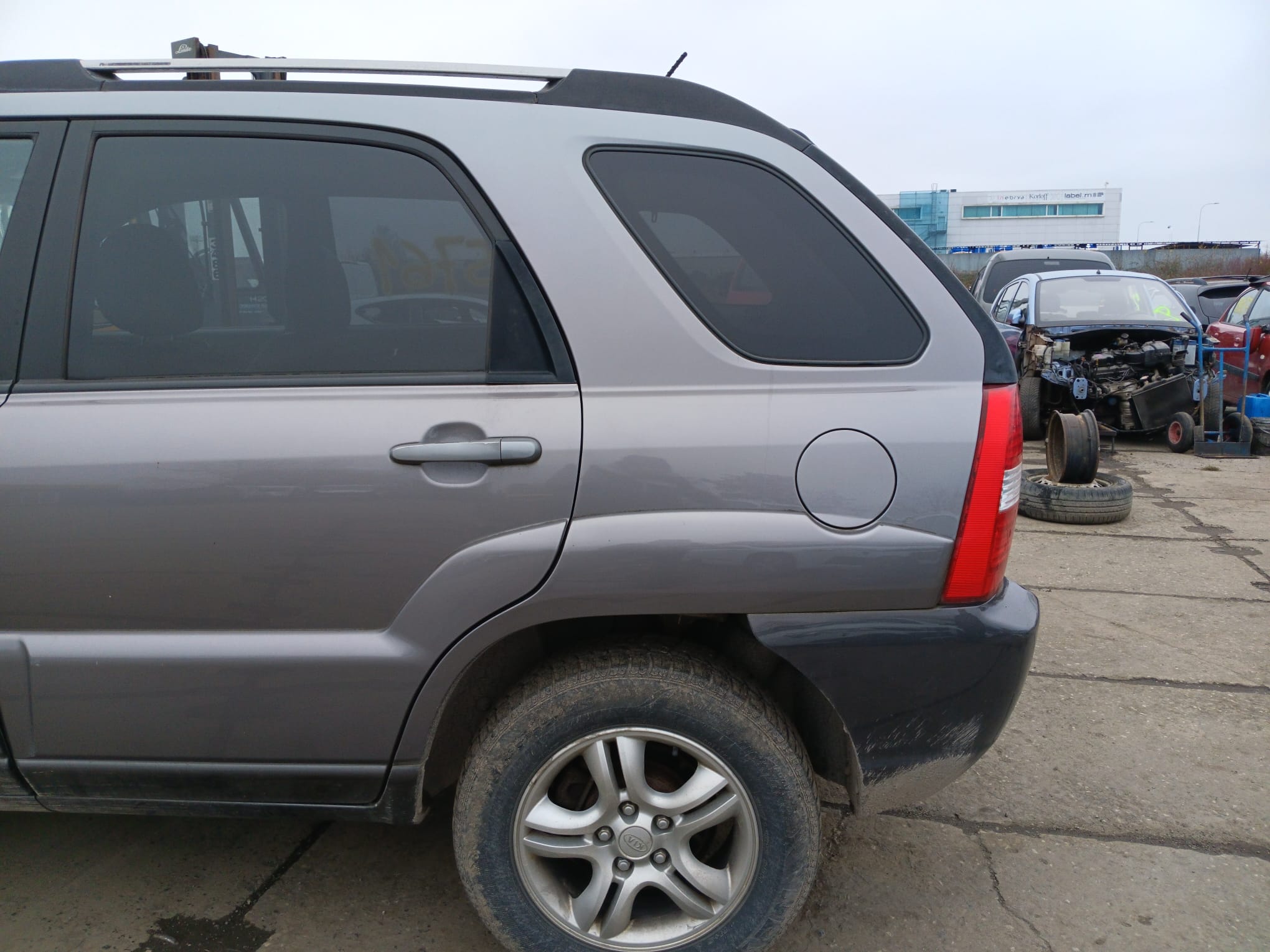rear_left_fender