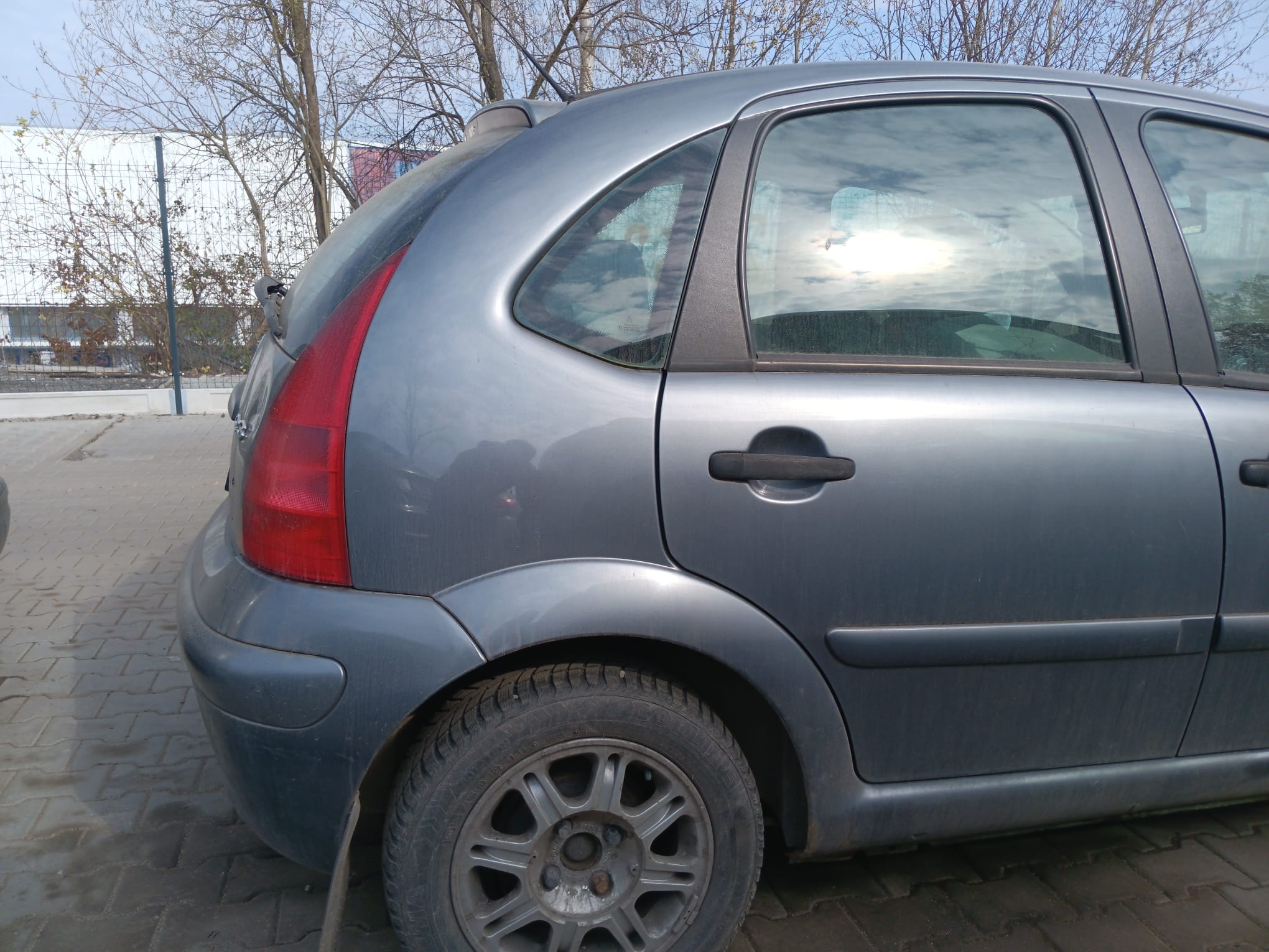 rear_right_fender