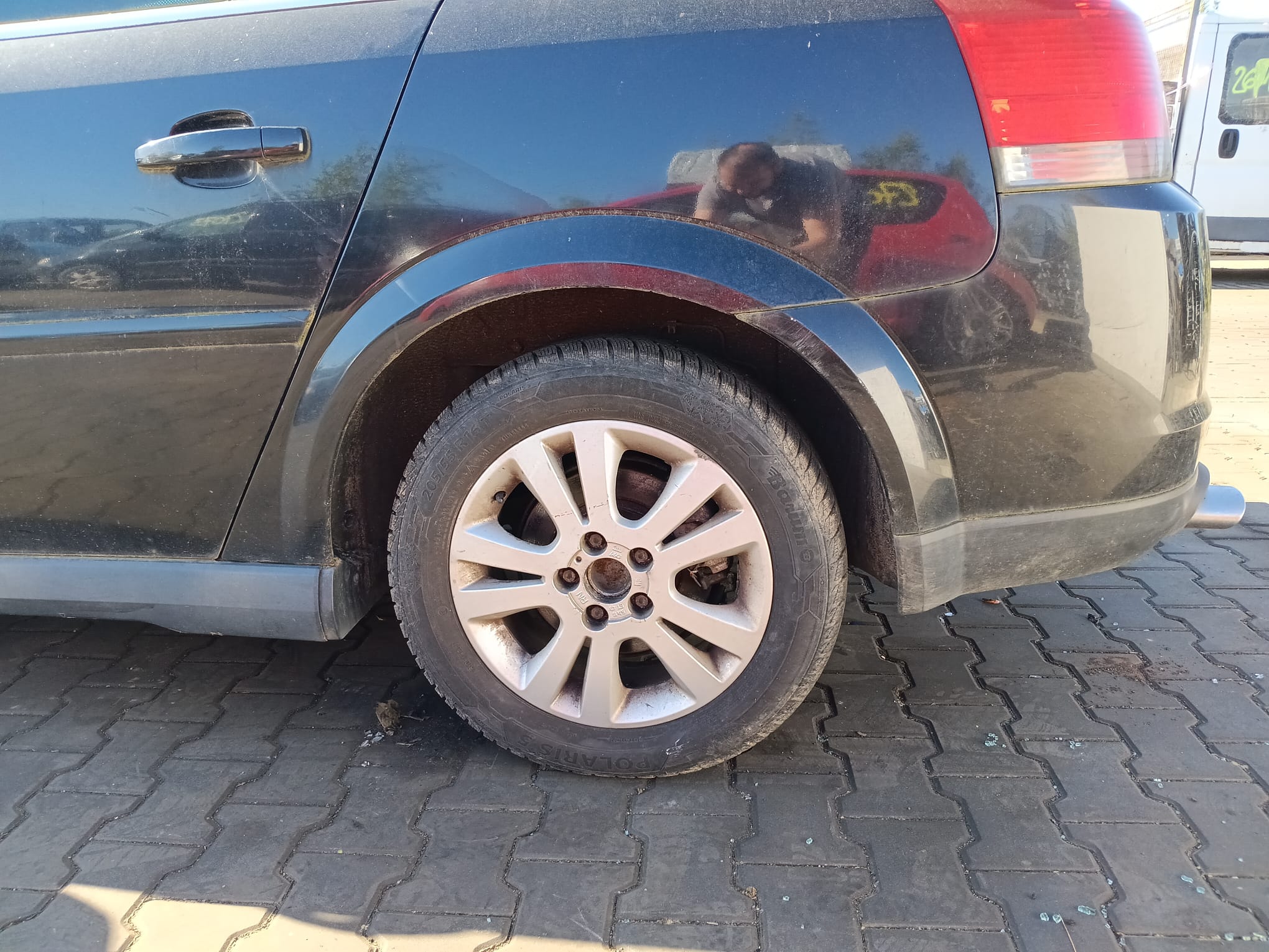 rear_left_wheel