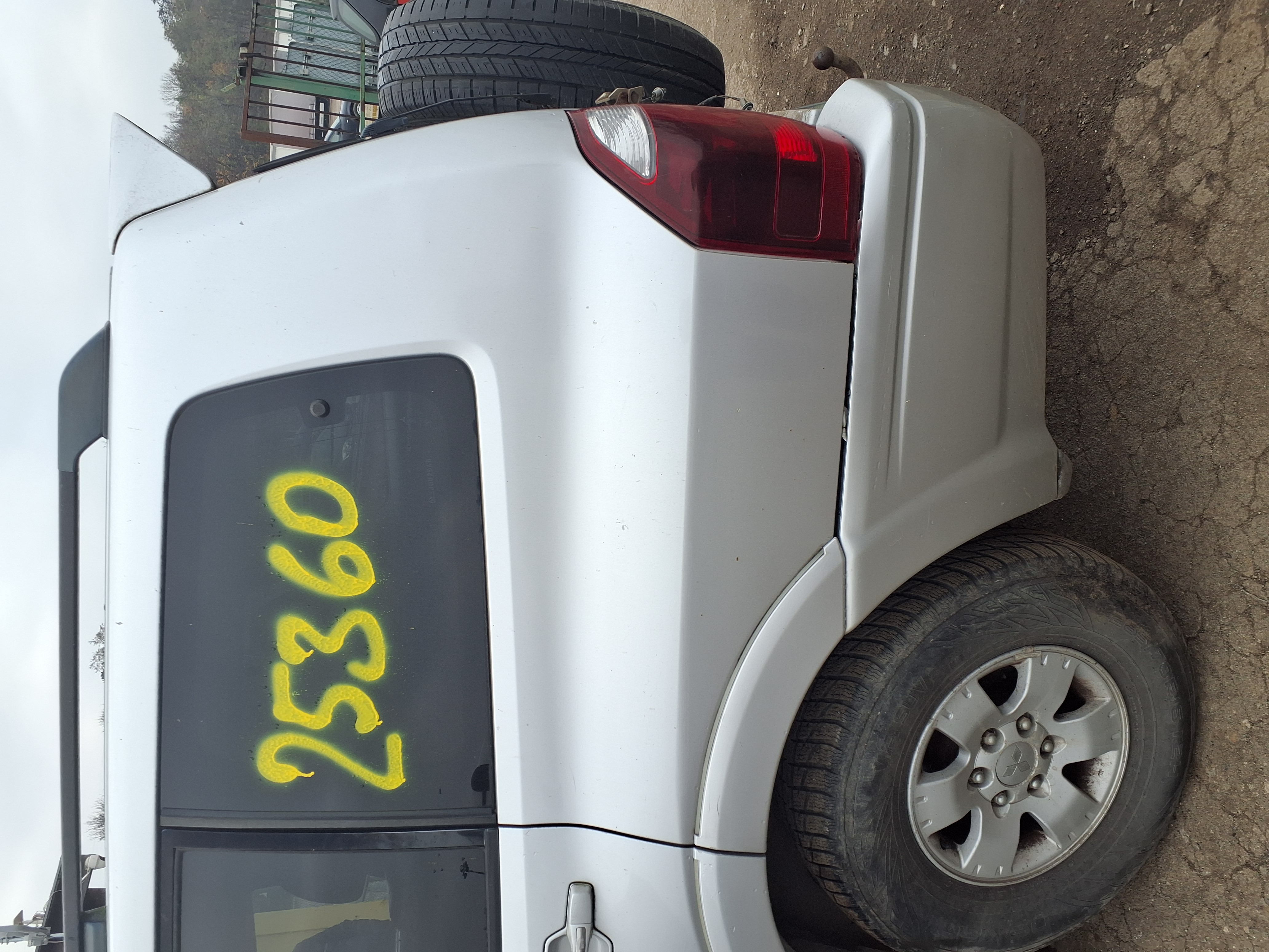 rear_left_fender