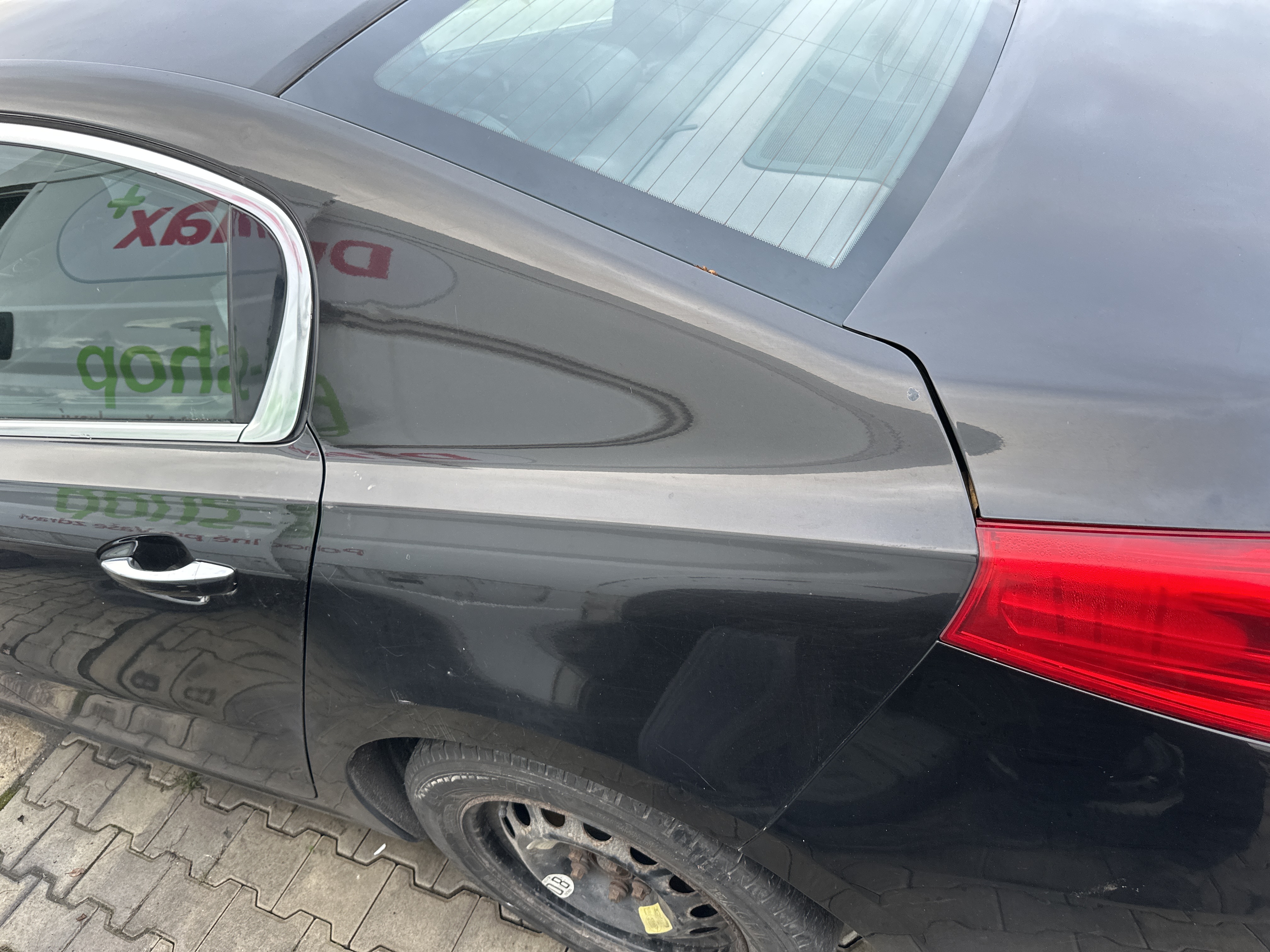 rear_left_fender