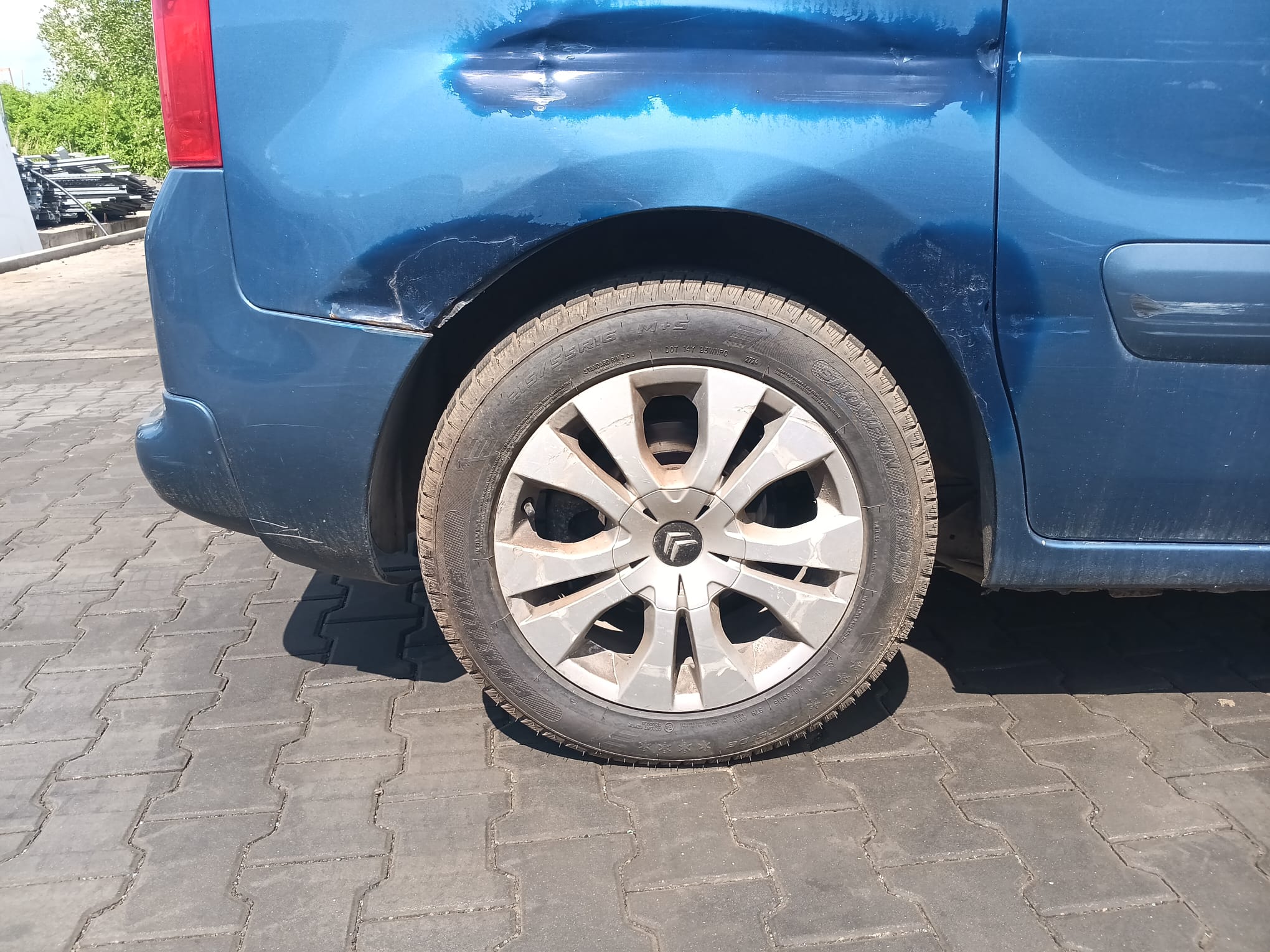 rear_right_wheel