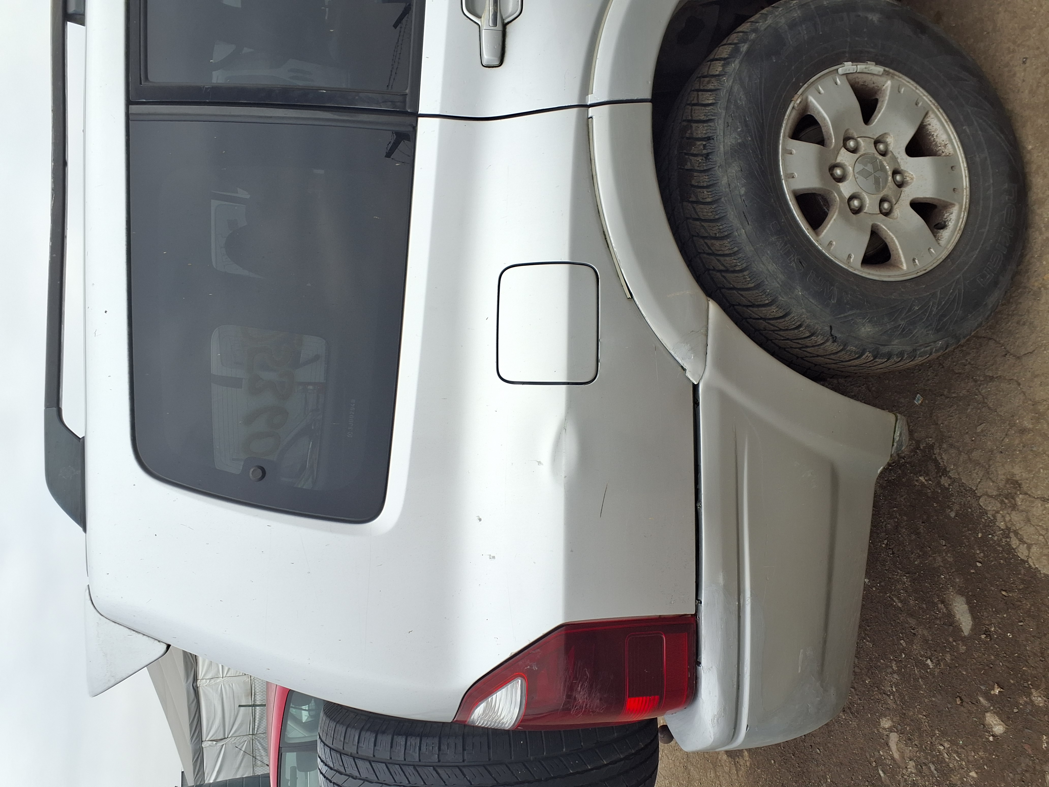 rear_right_fender