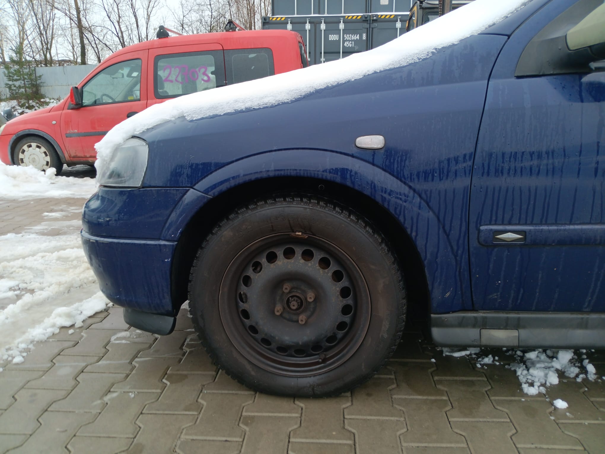 front_left_fender