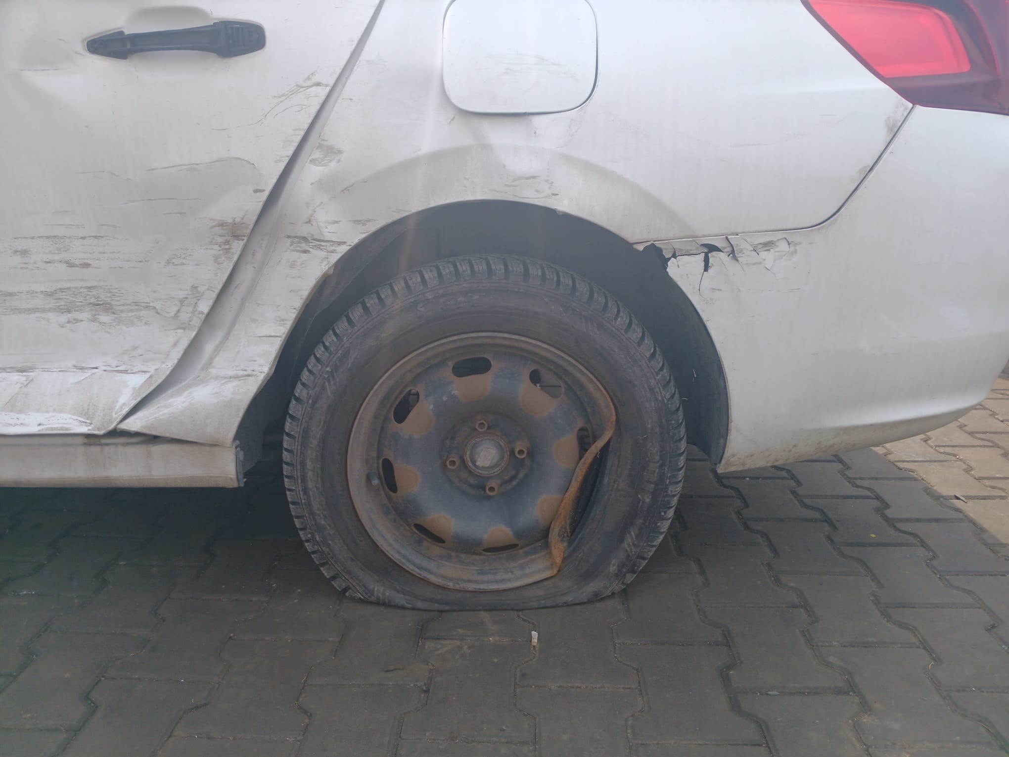 rear_left_wheel