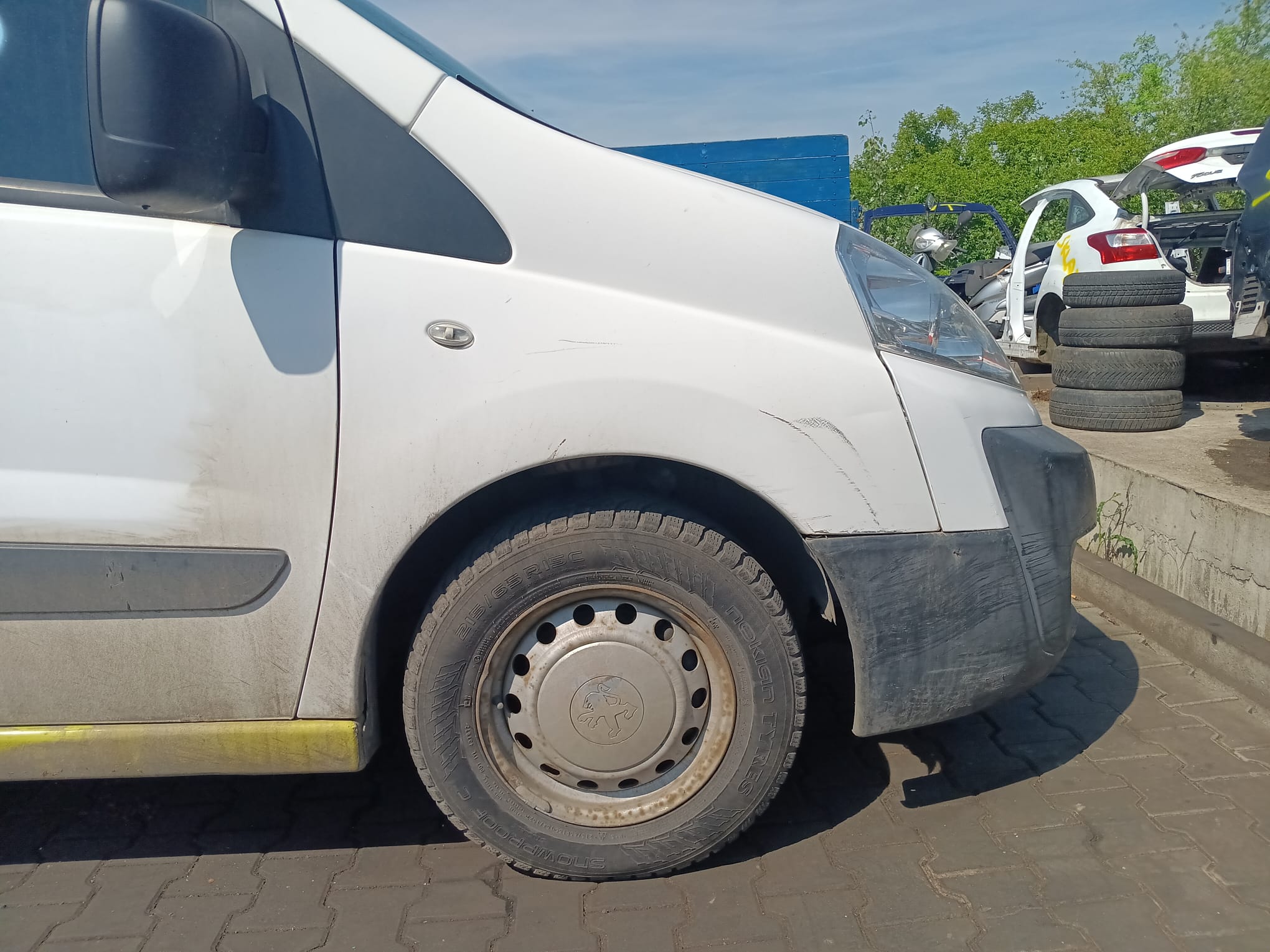 front_right_fender