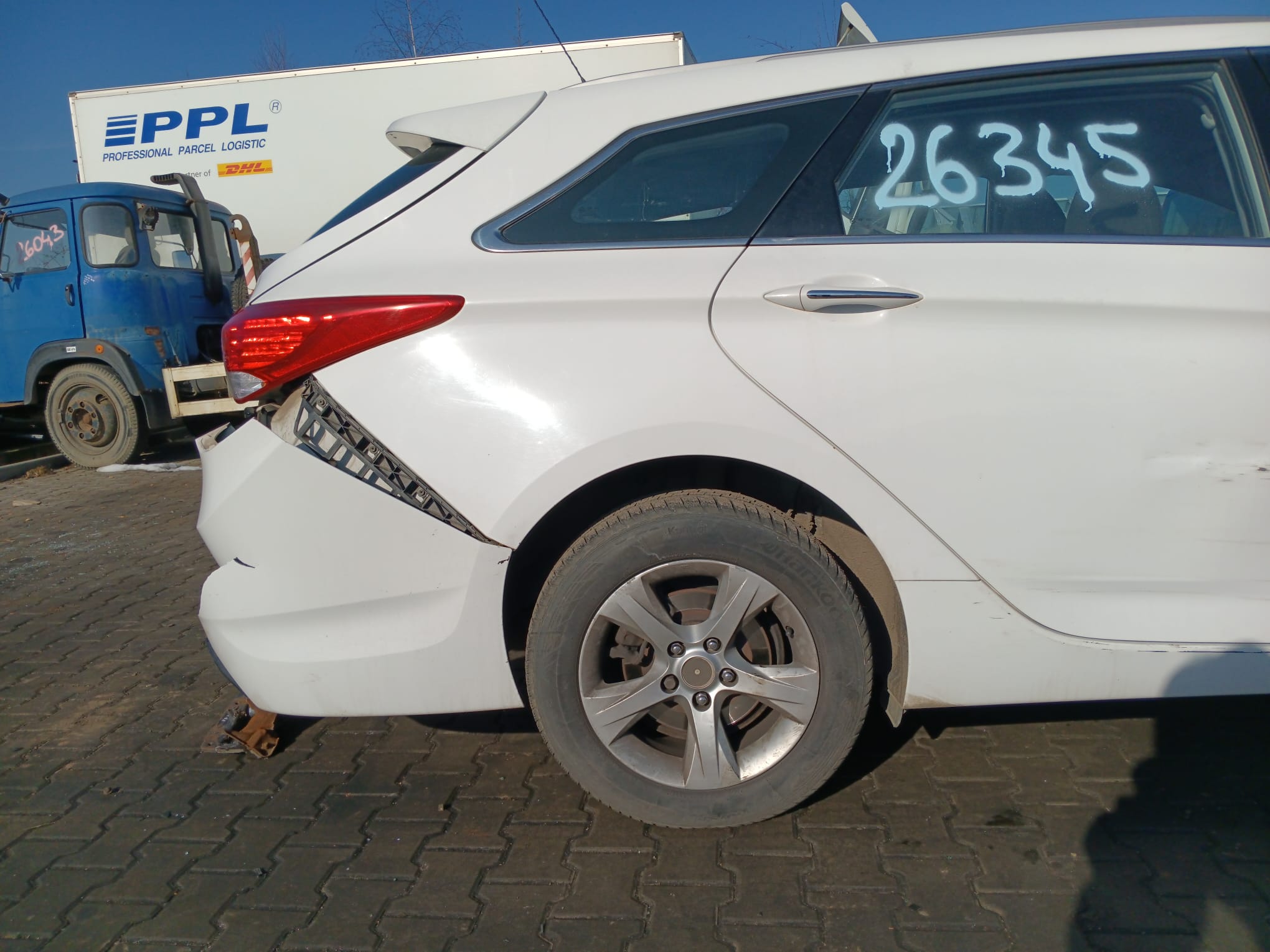rear_right_fender