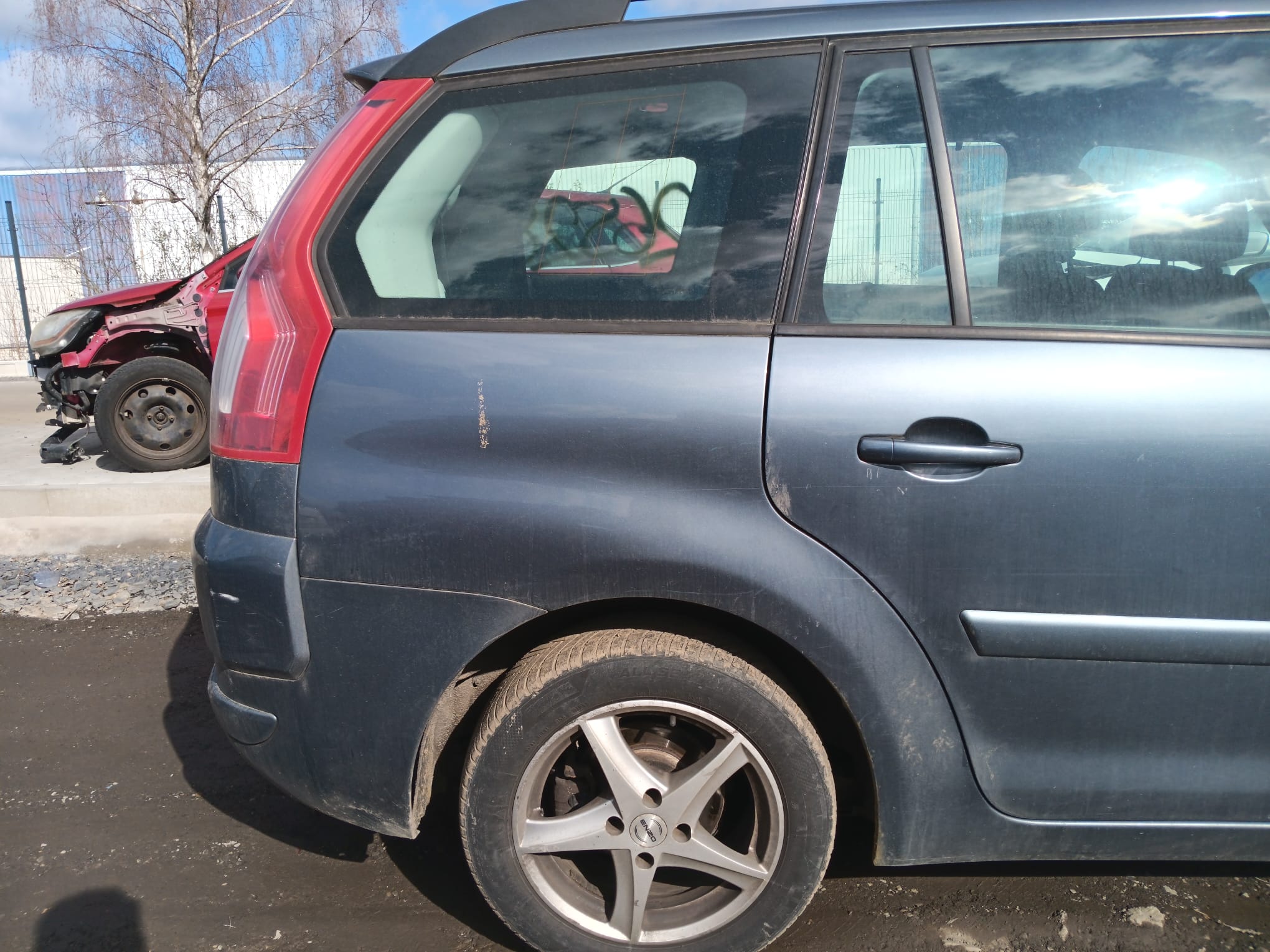 rear_right_fender