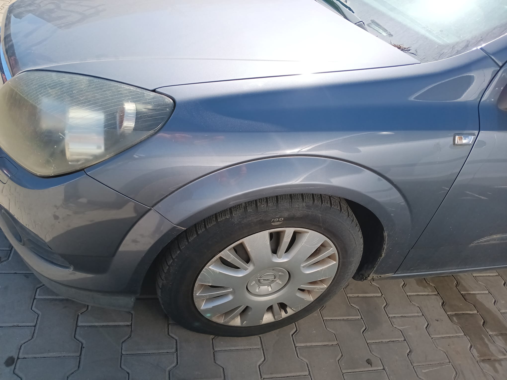 front_left_fender