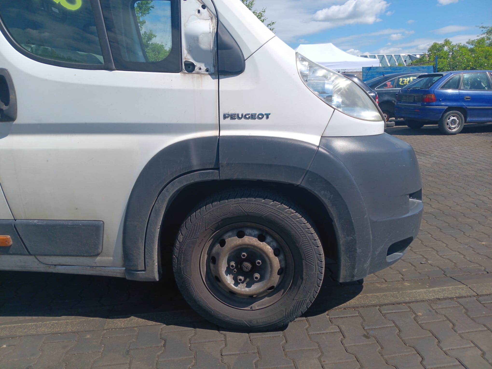 front_right_fender