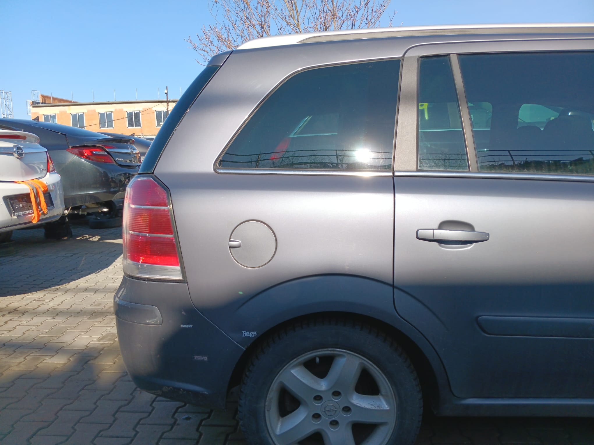rear_right_fender