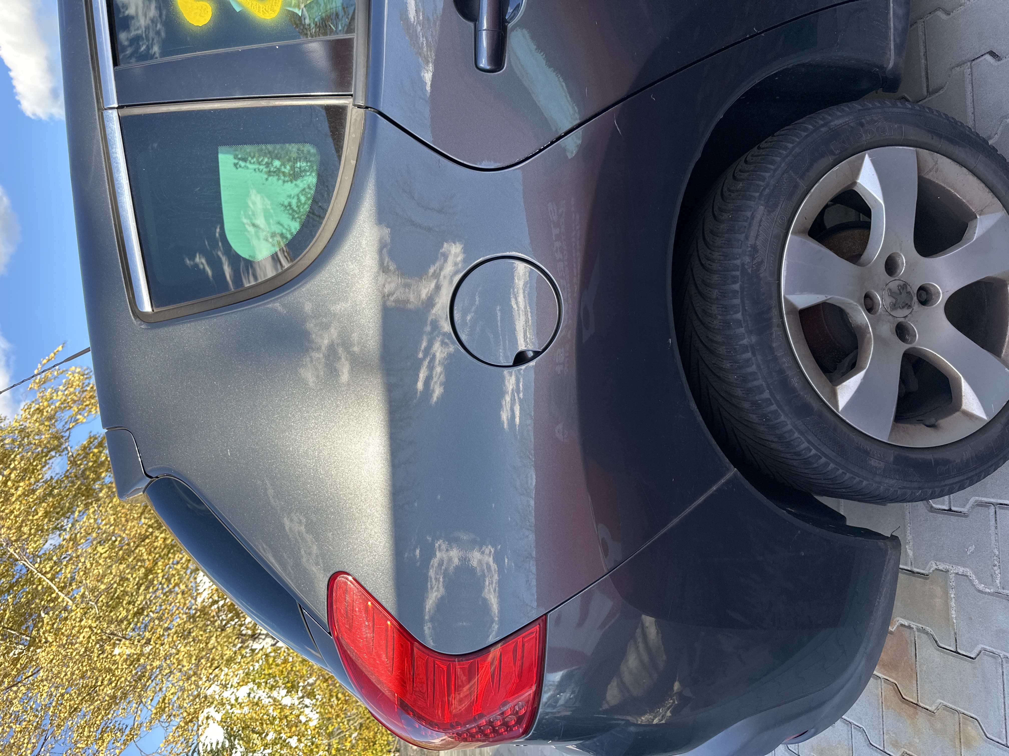 rear_right_fender