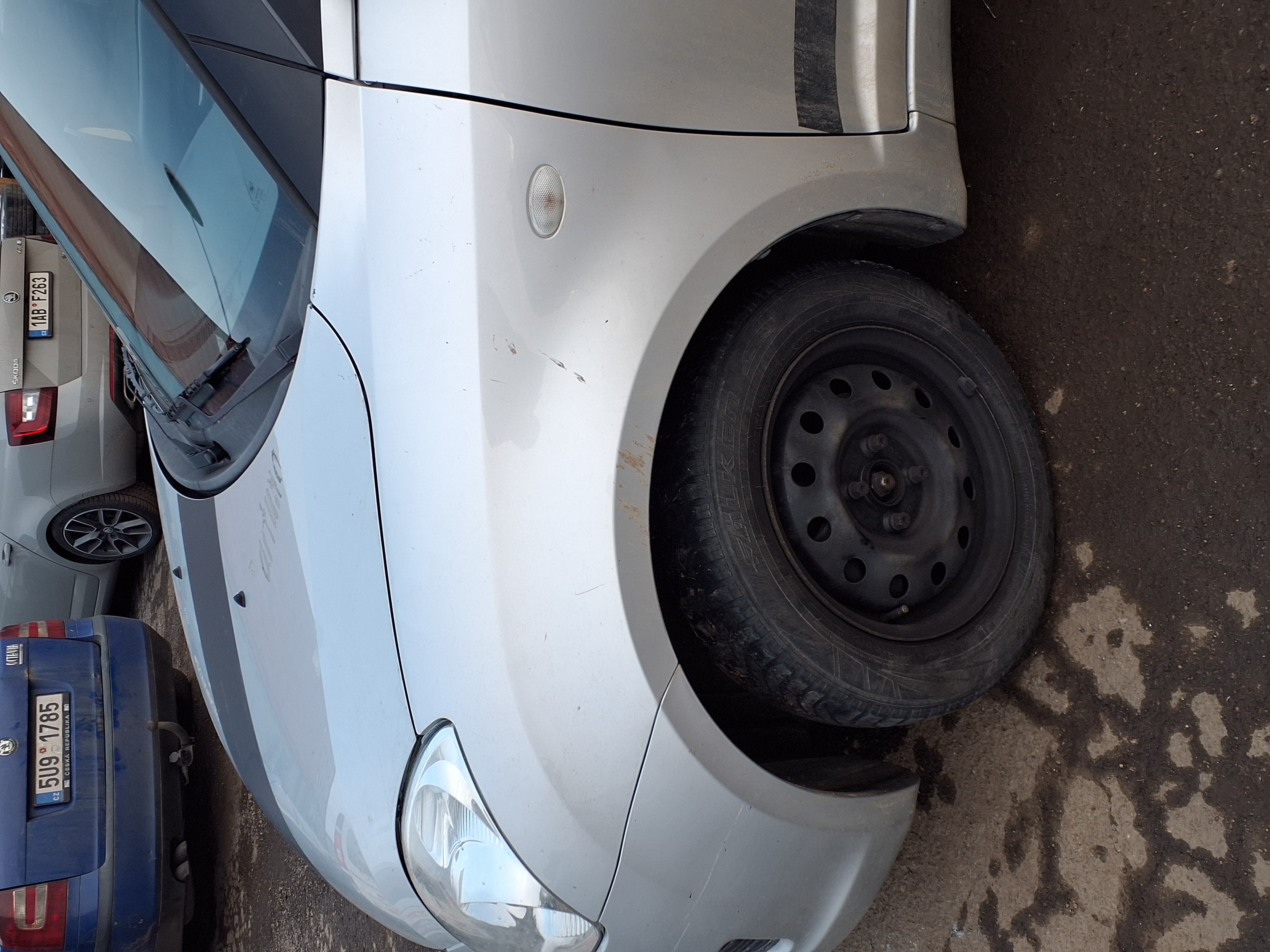 front_left_fender