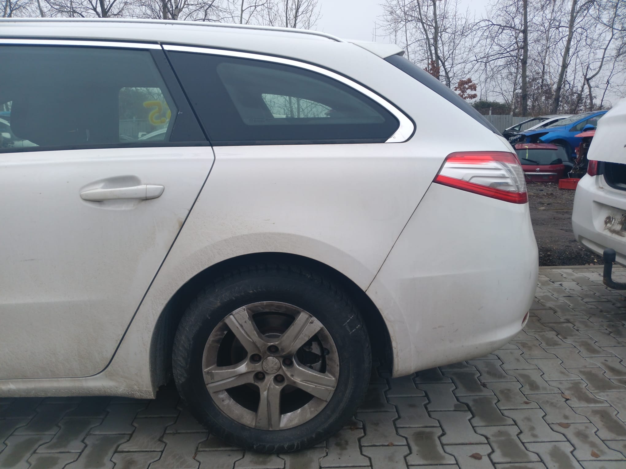 rear_left_fender