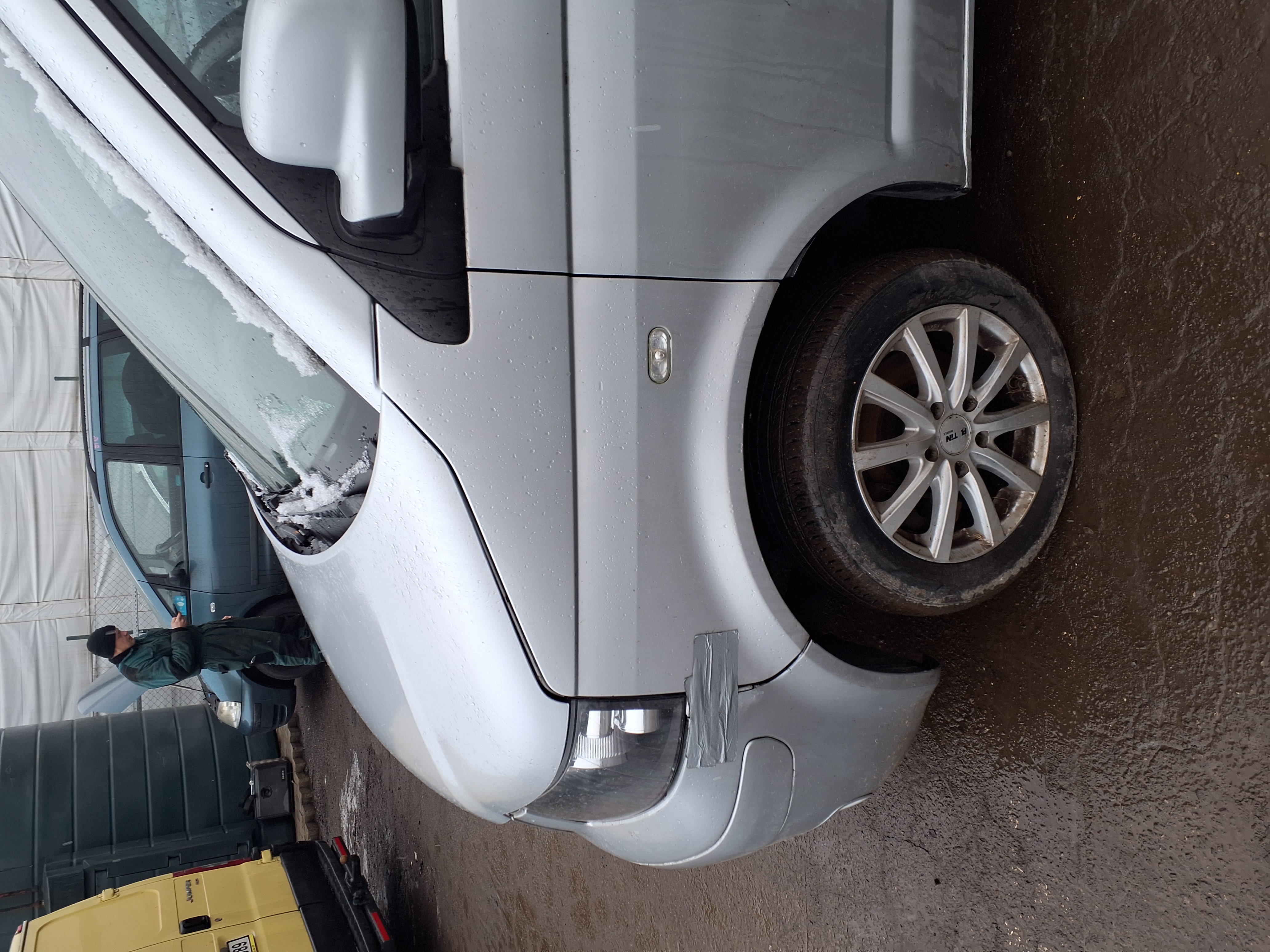 front_left_fender