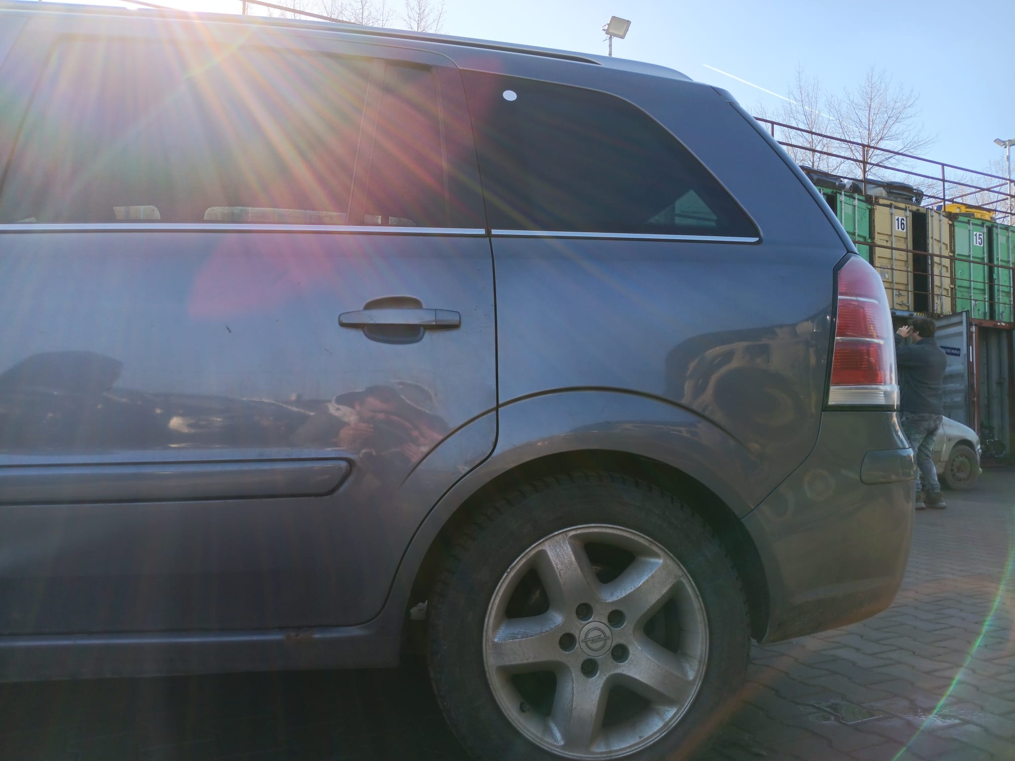 rear_left_fender