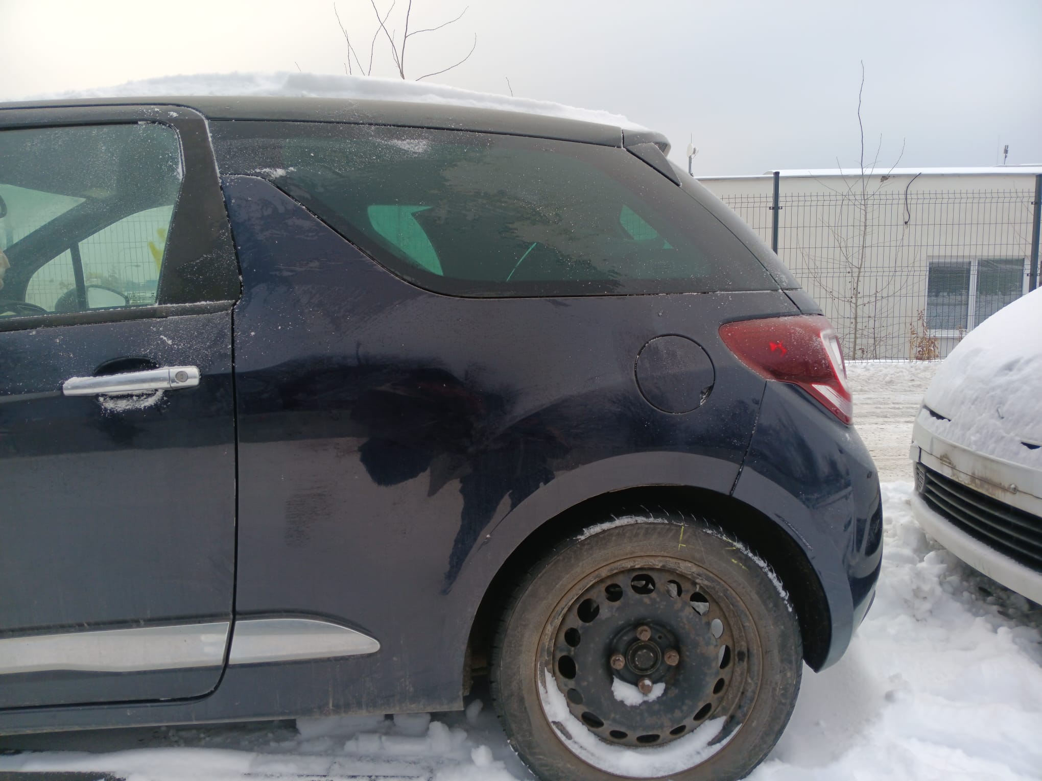rear_left_fender