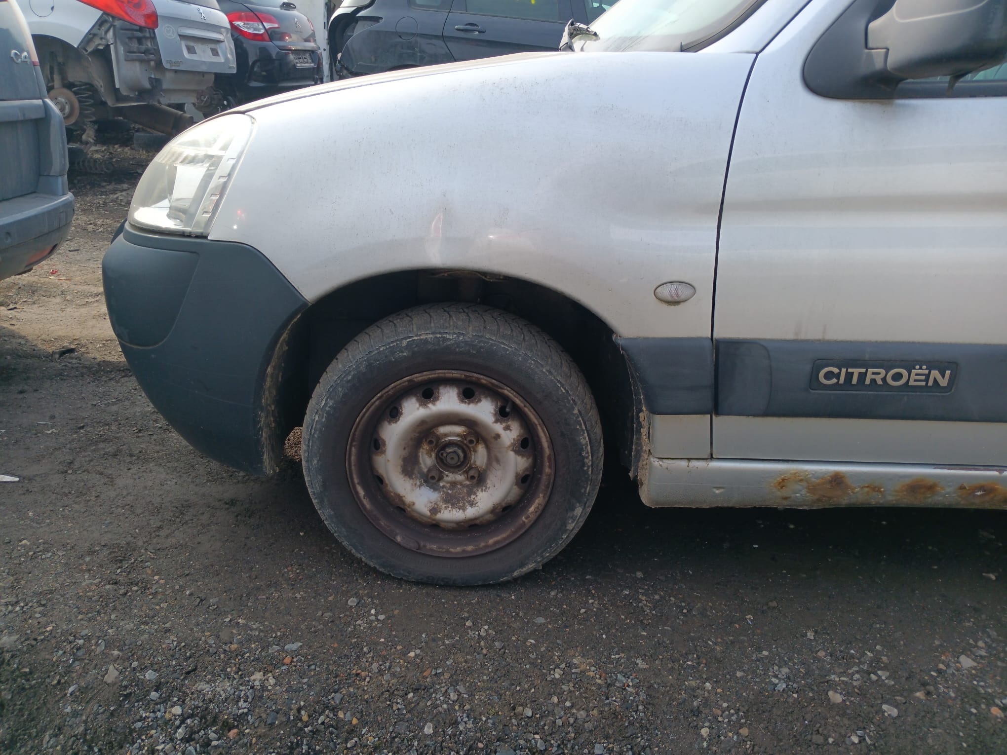 front_left_fender