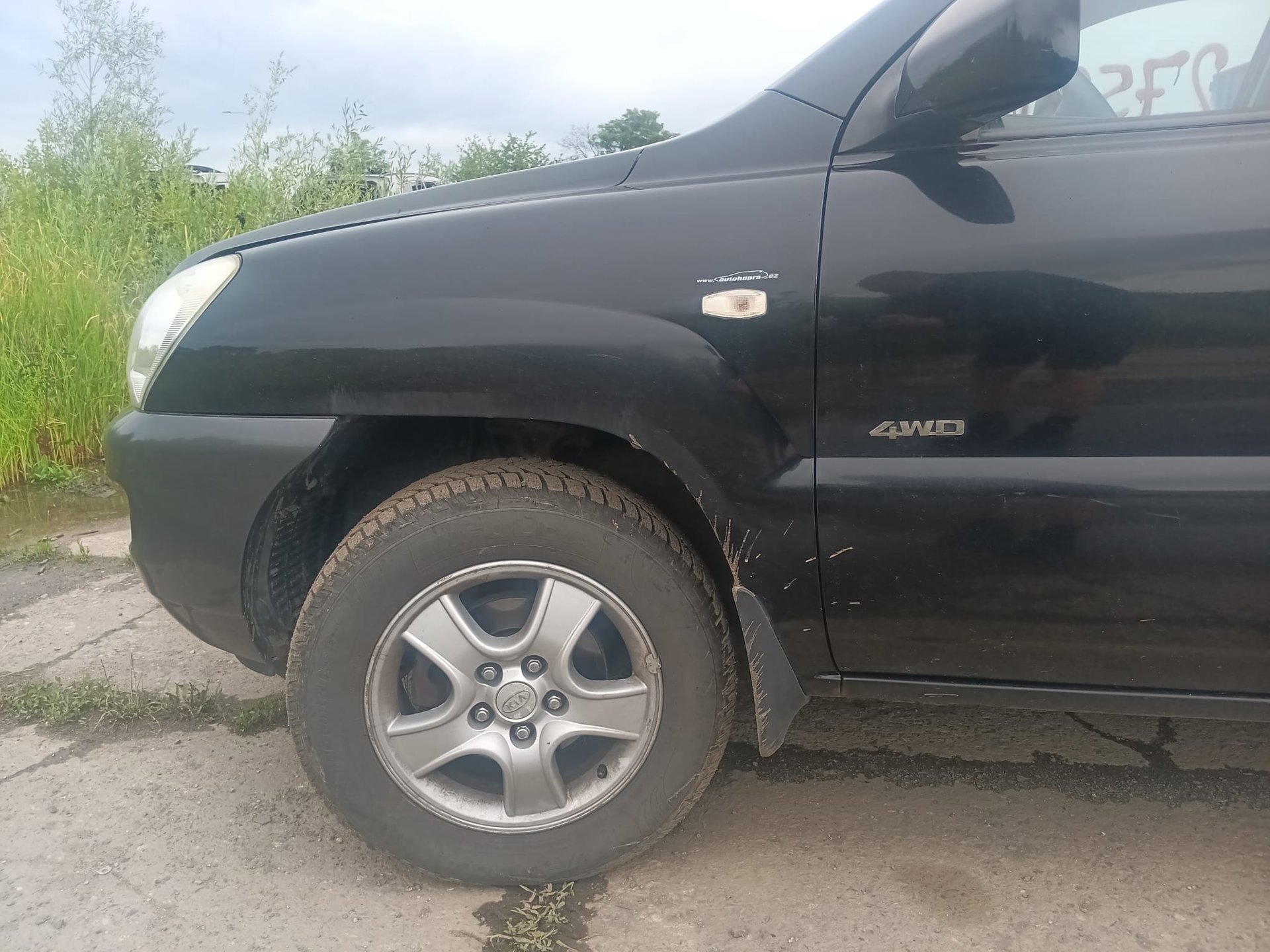 front_left_fender