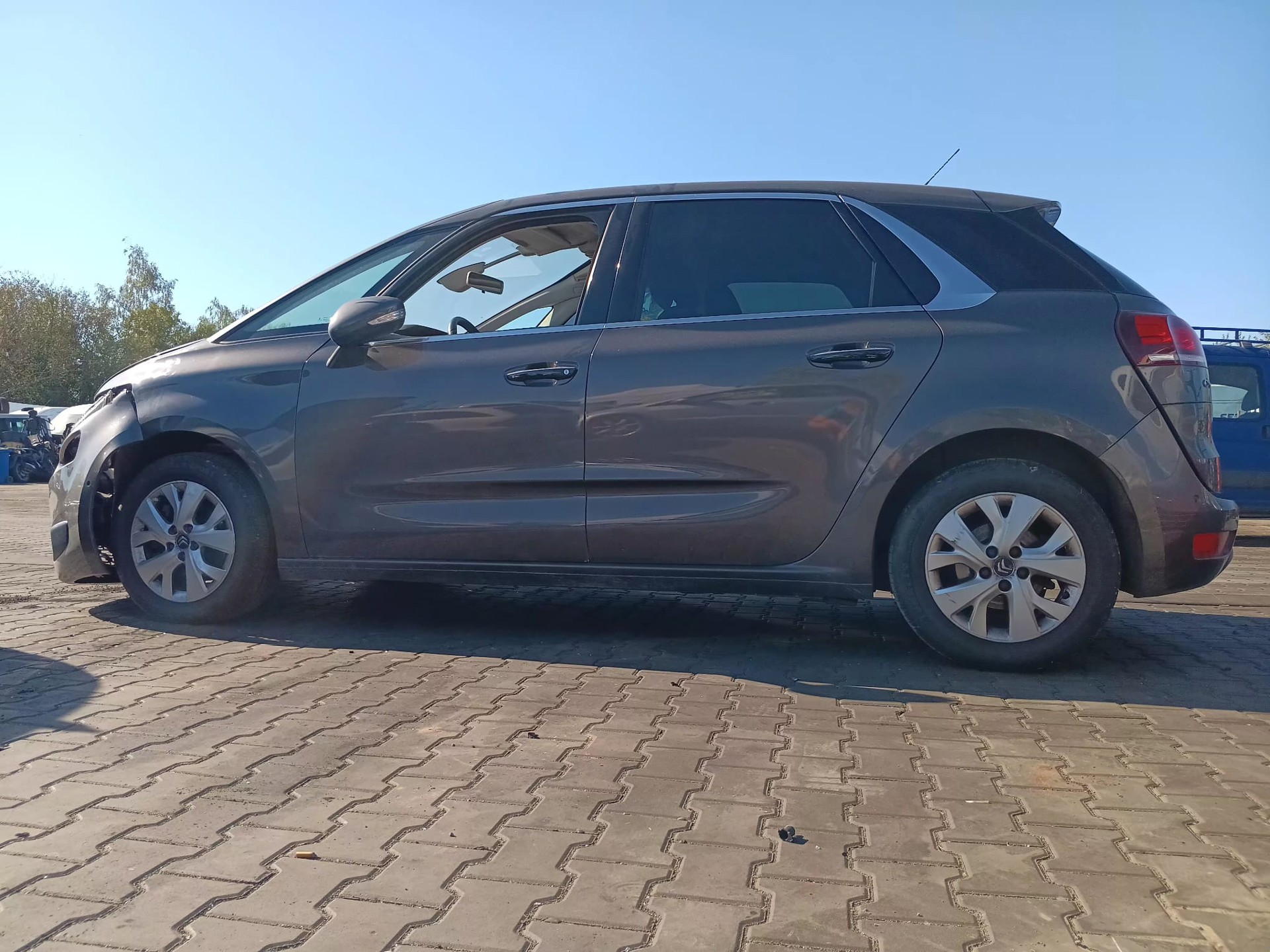 right_side_view