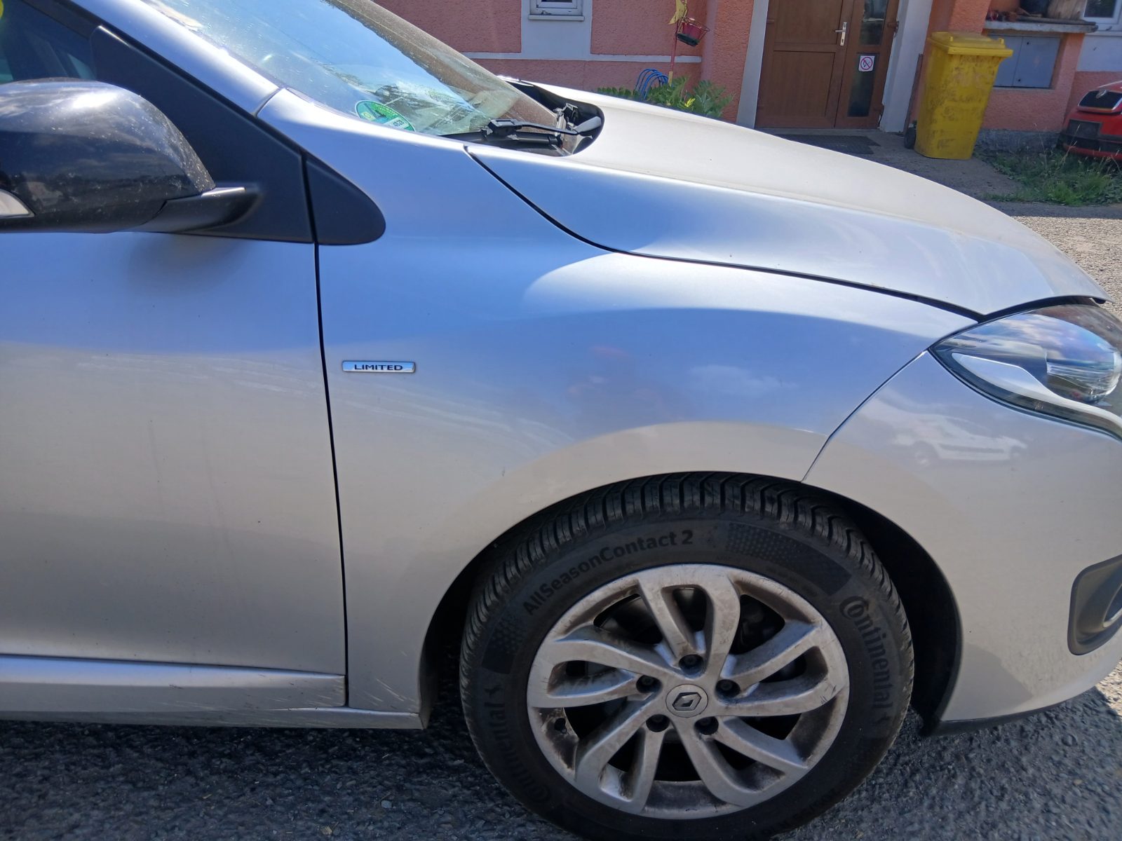 front_right_fender