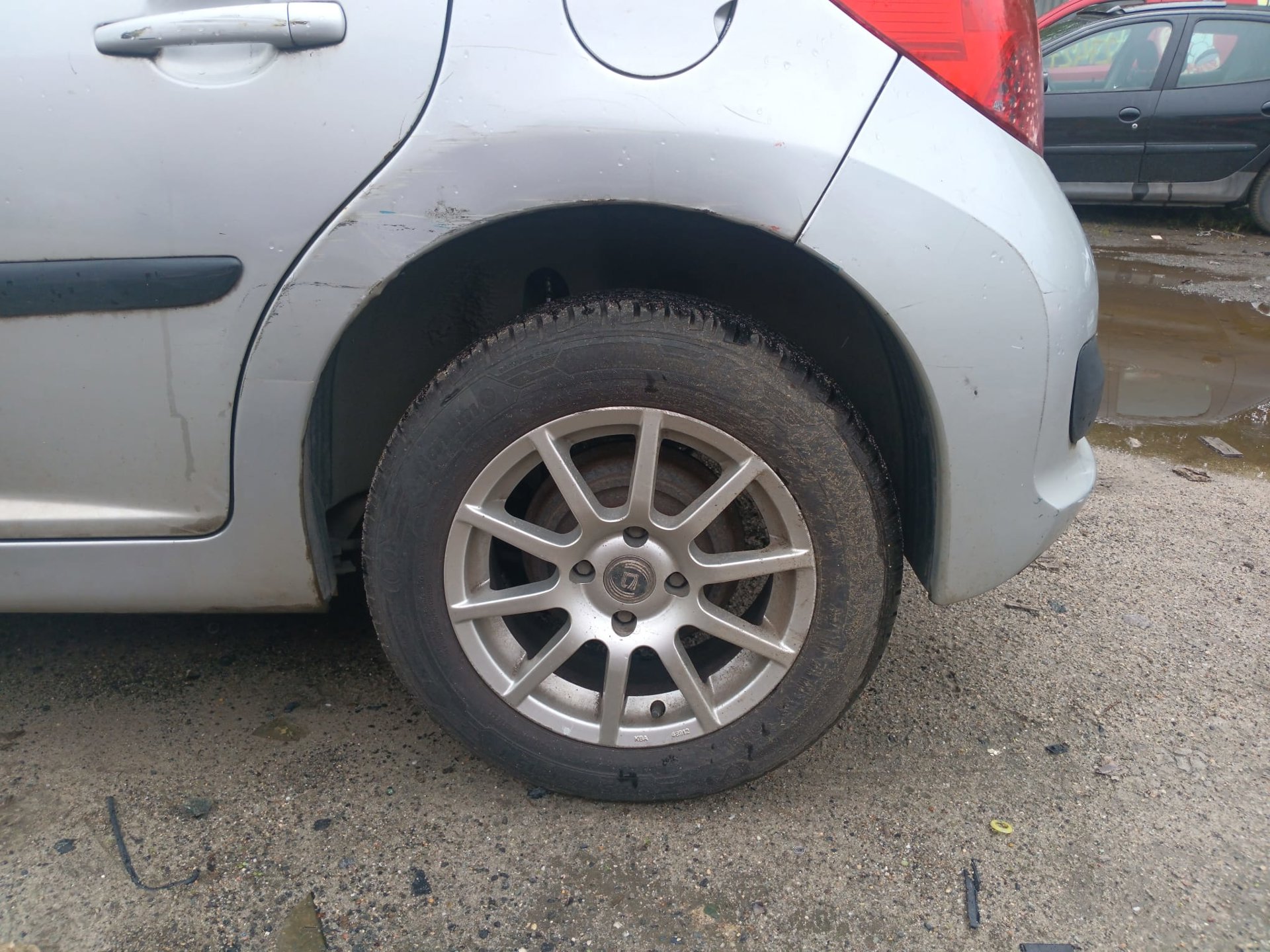 rear_left_wheel