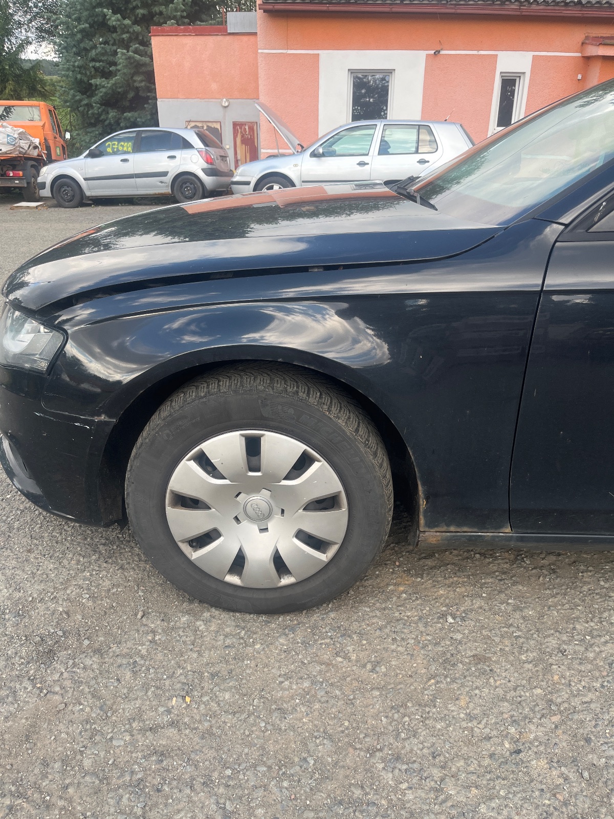 front_left_fender