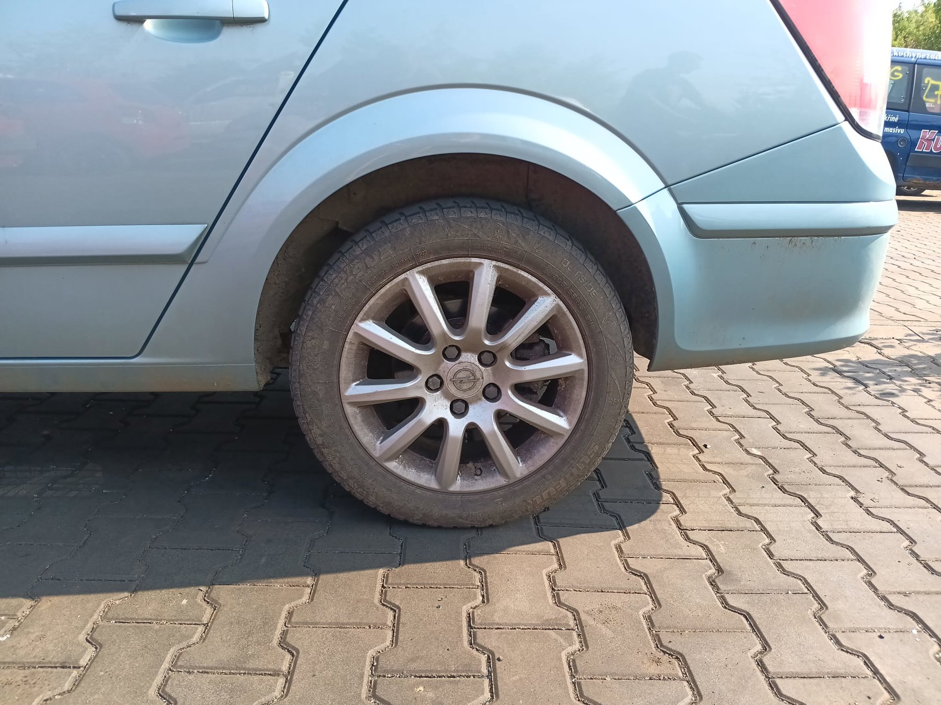 rearleftwheel