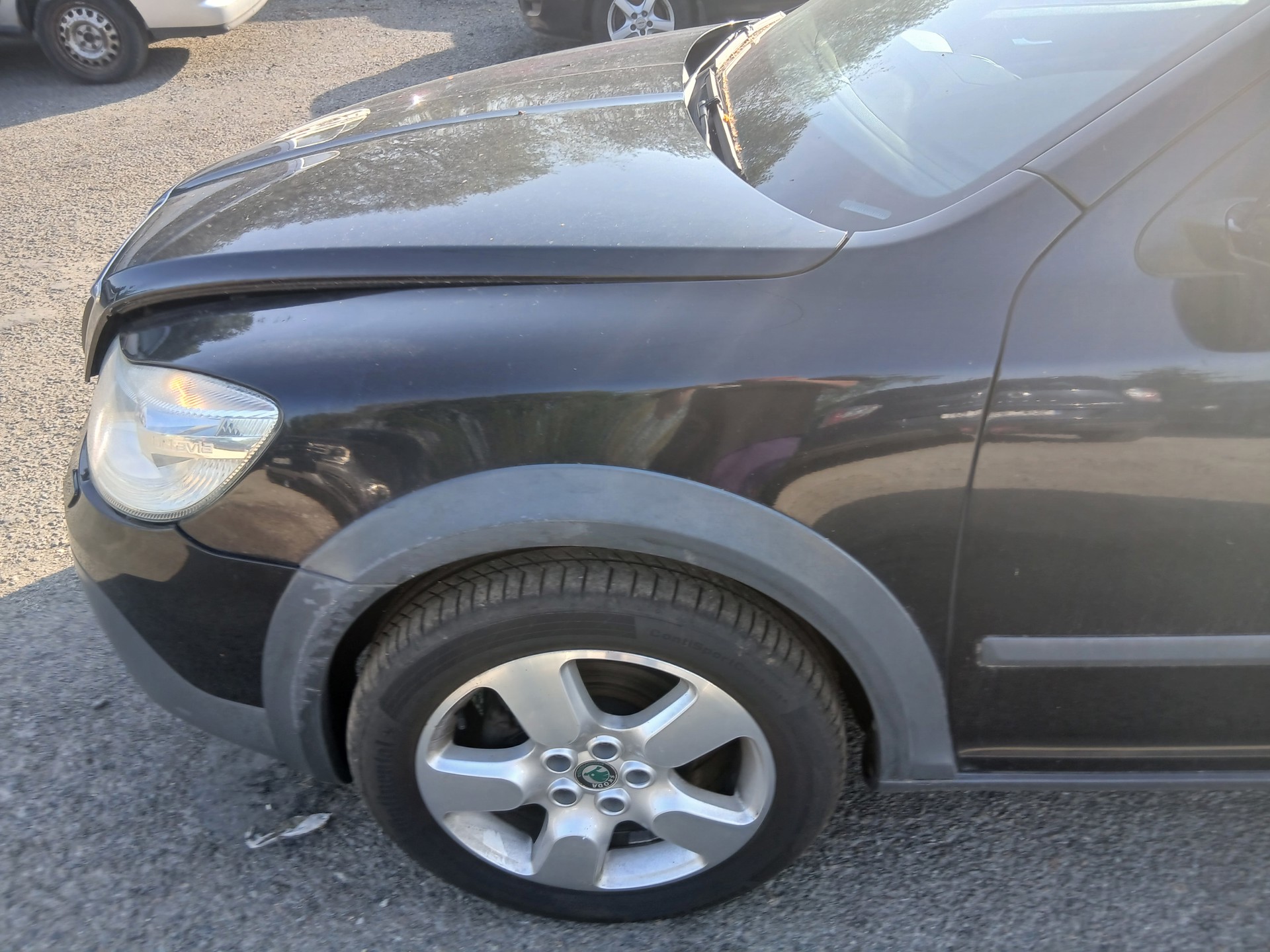 front_left_fender