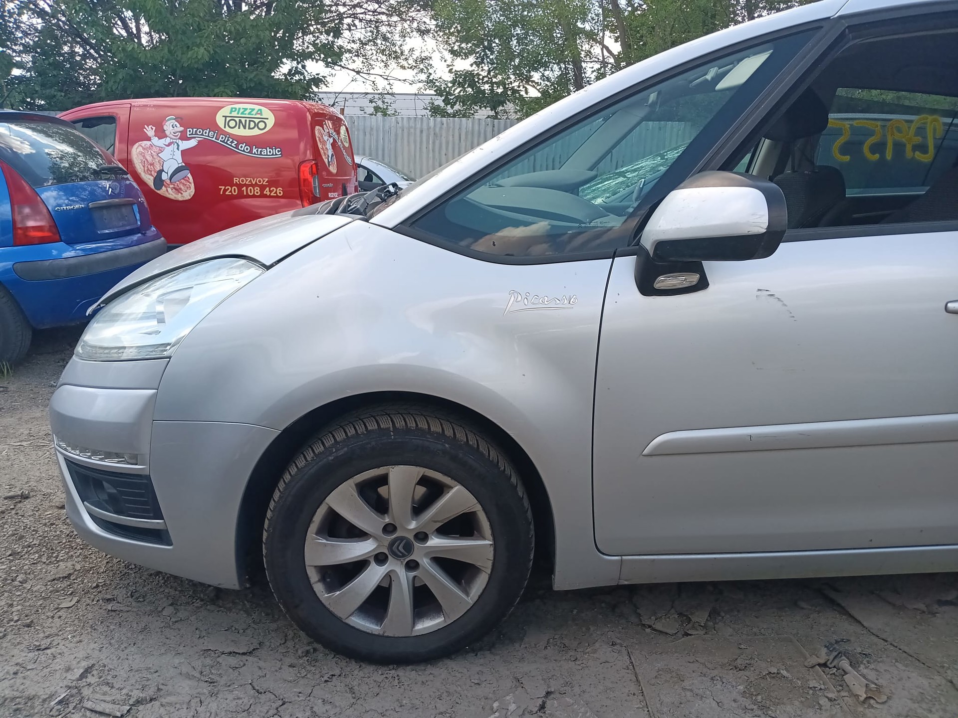 front_left_fender