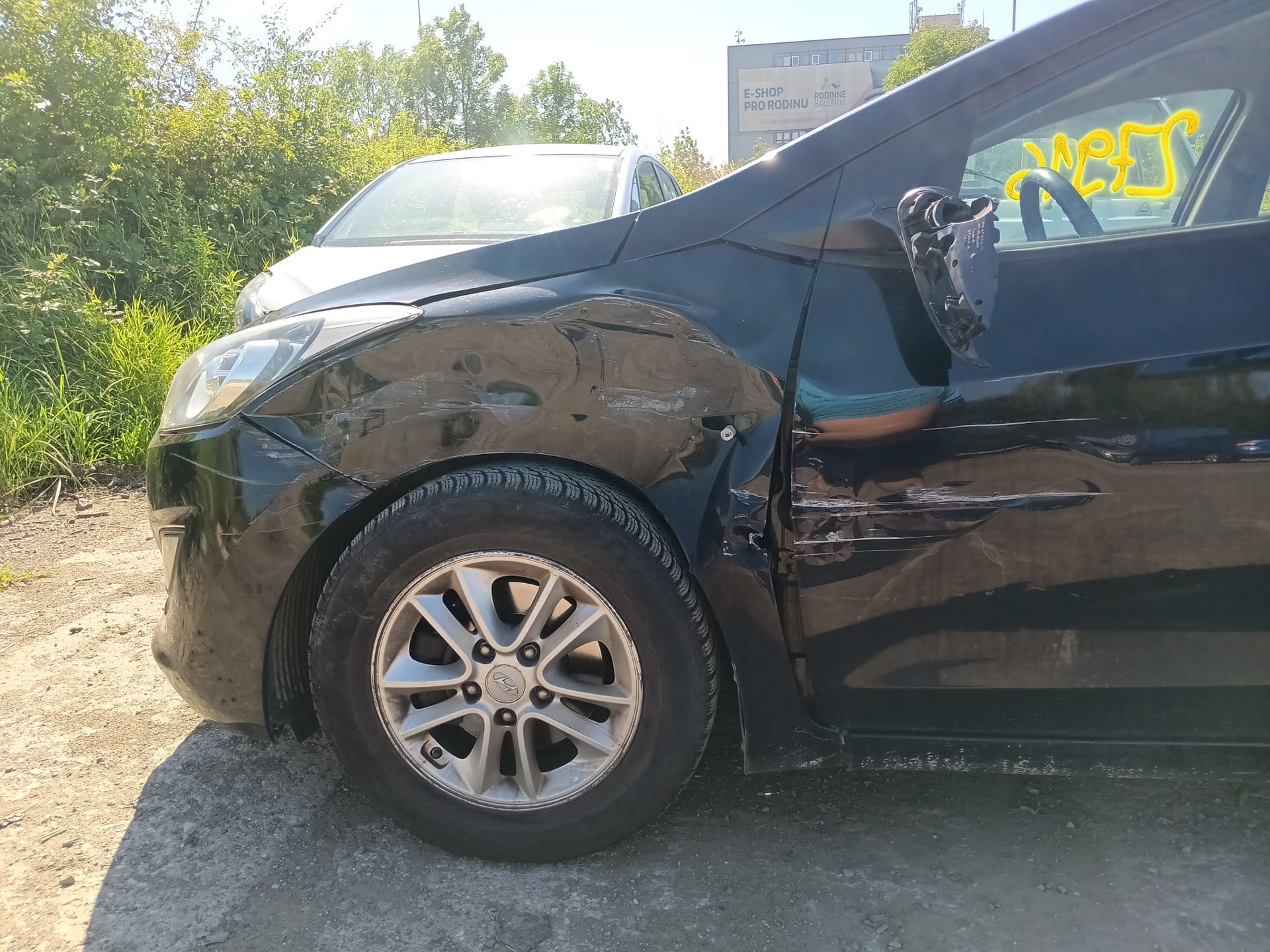 front_left_fender