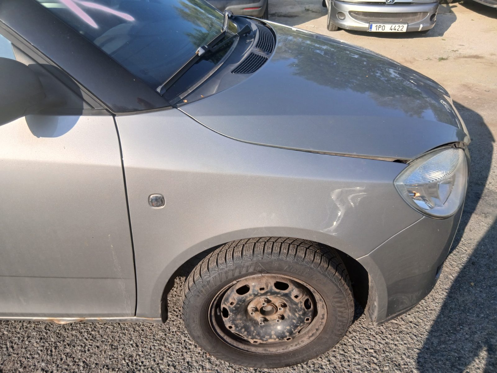 front_right_fender