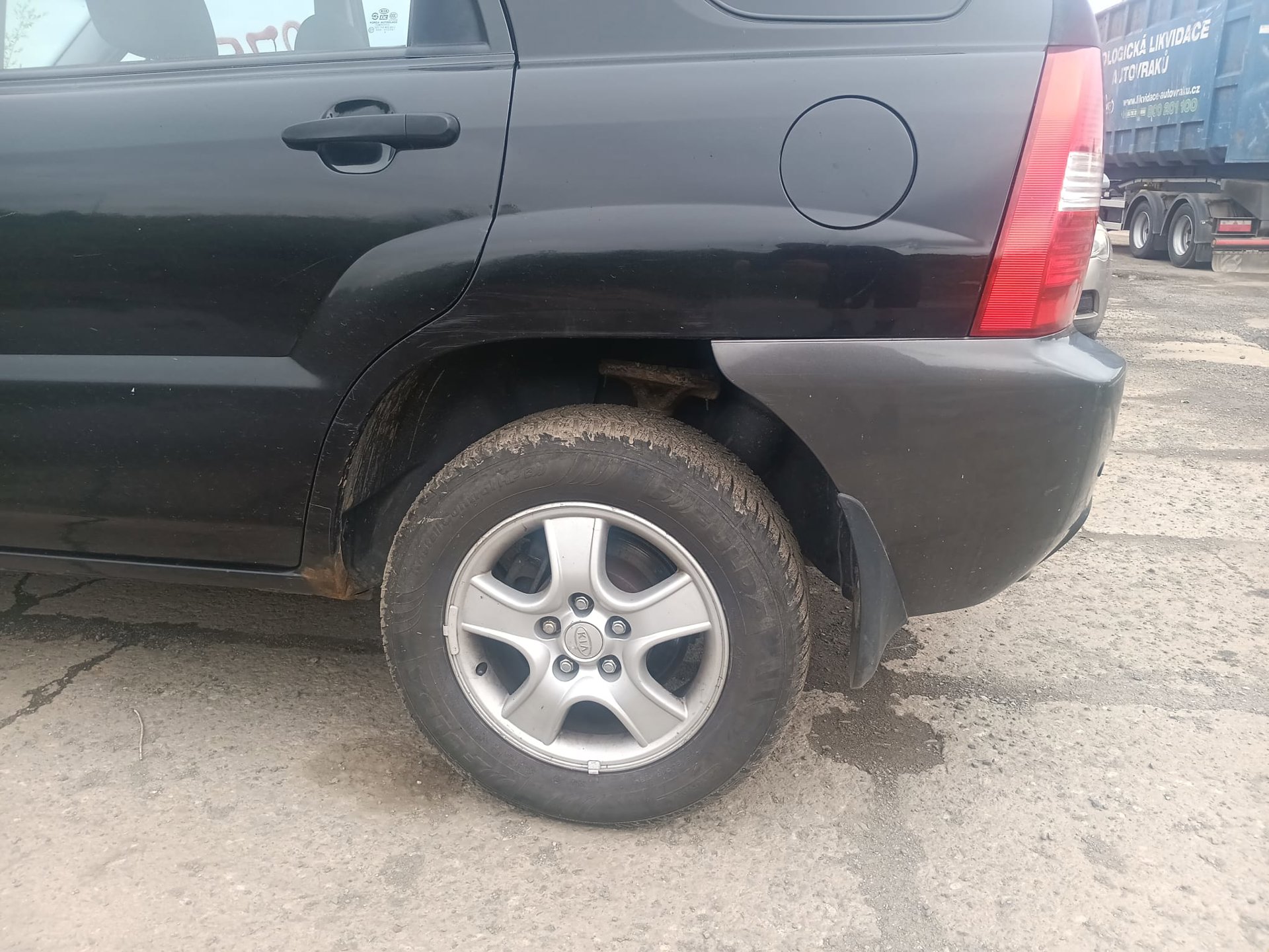 rear_left_wheel