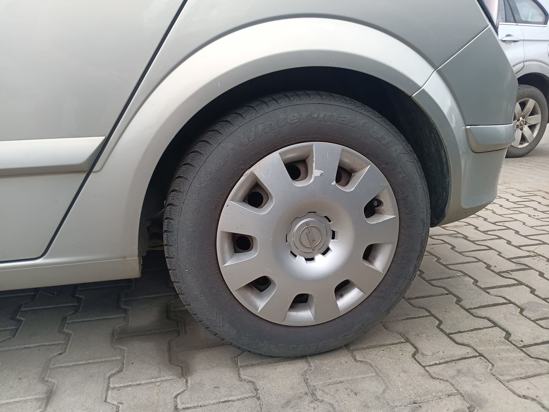 rear_left_wheel