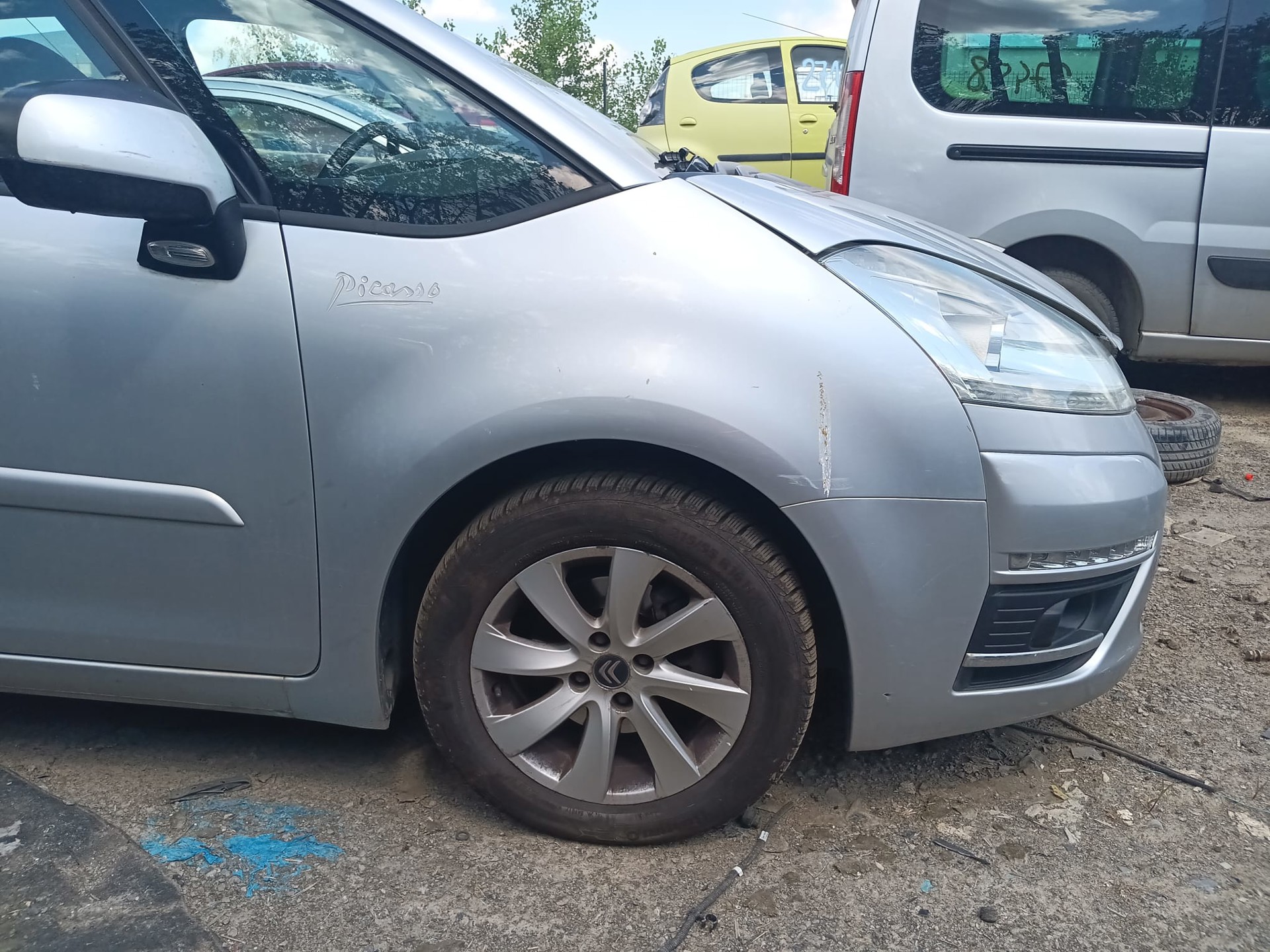 front_right_fender