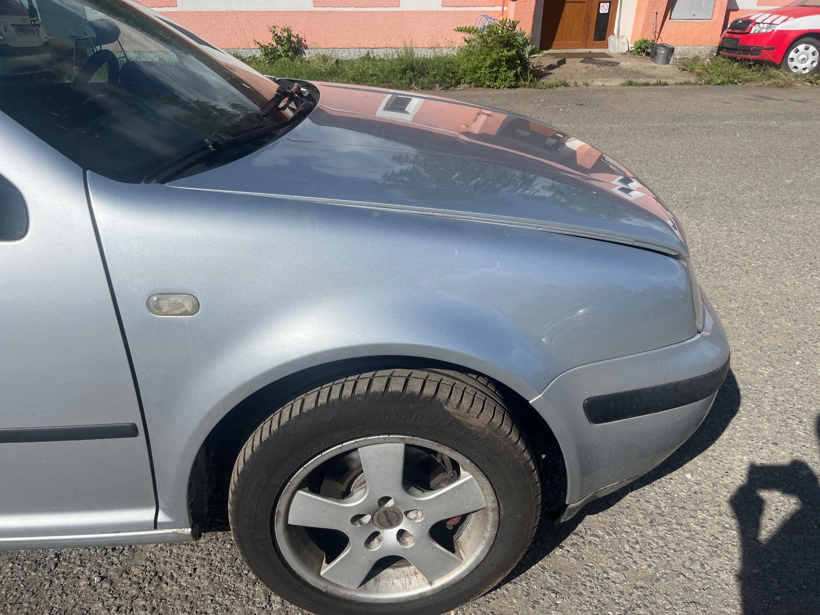 front_right_fender