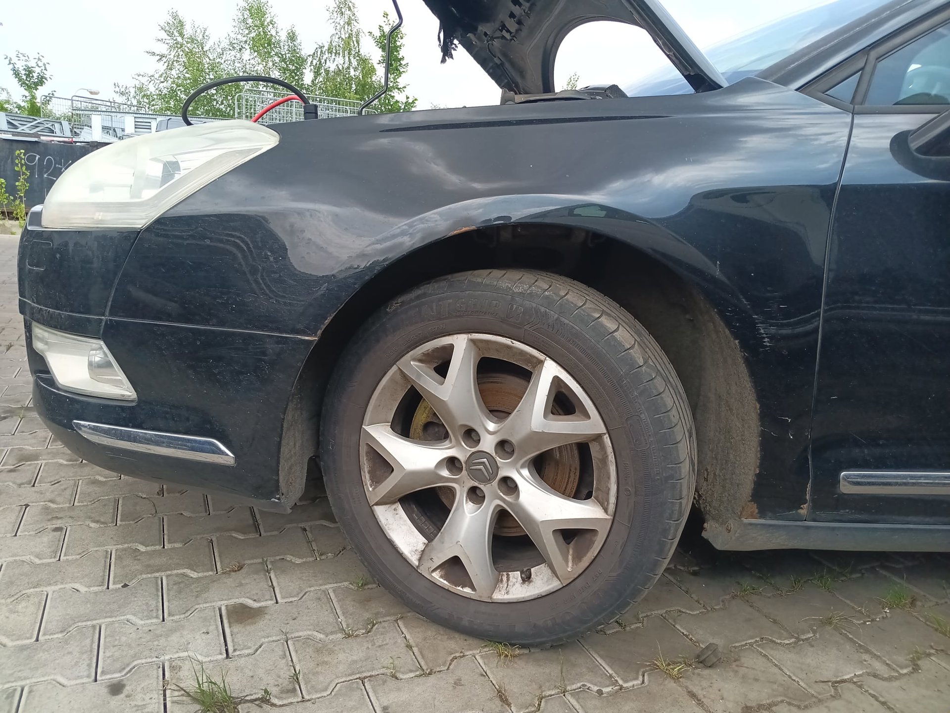 front_left_fender