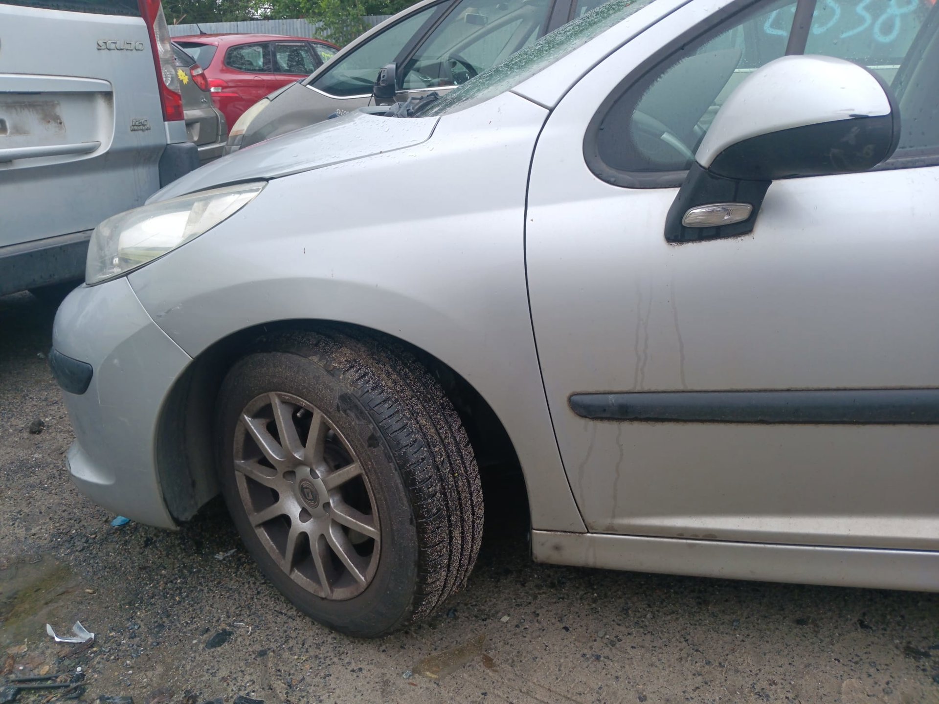 front_left_fender