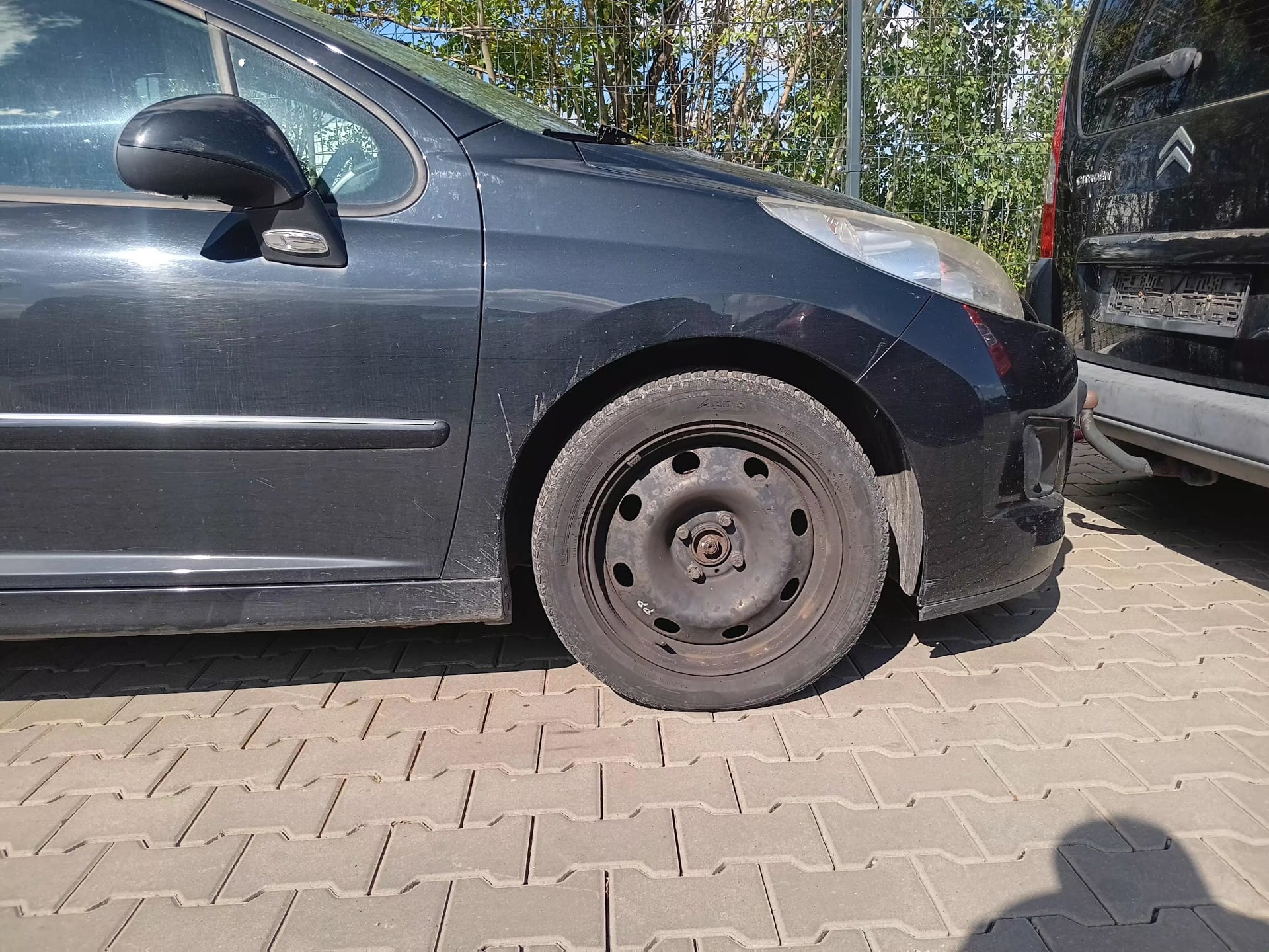 front_right_fender