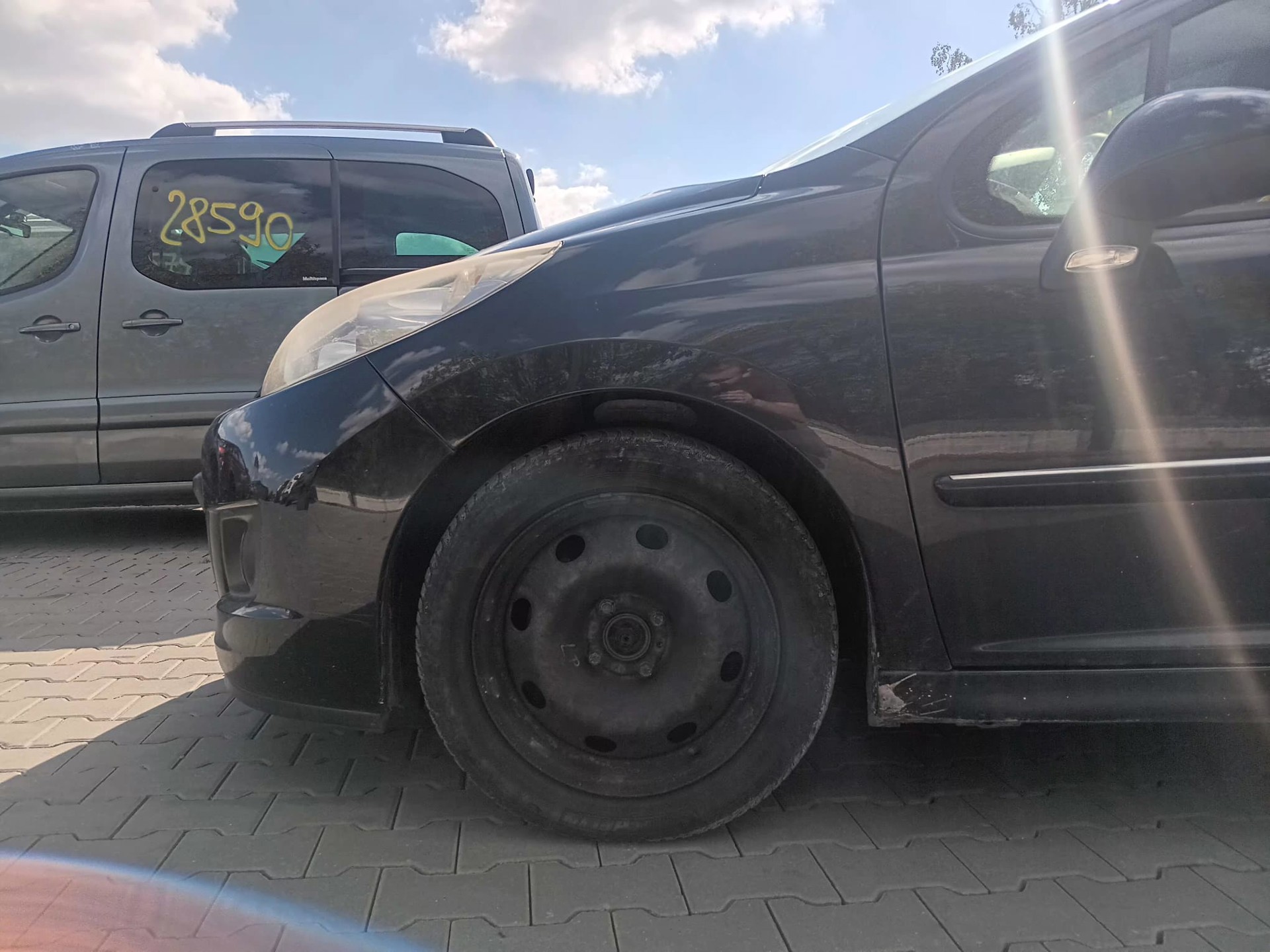 front_left_fender