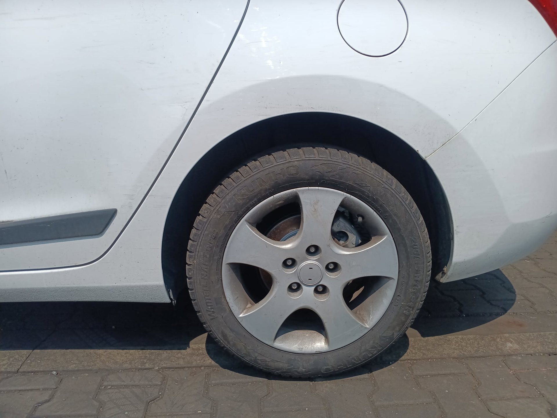 rear_left_wheel