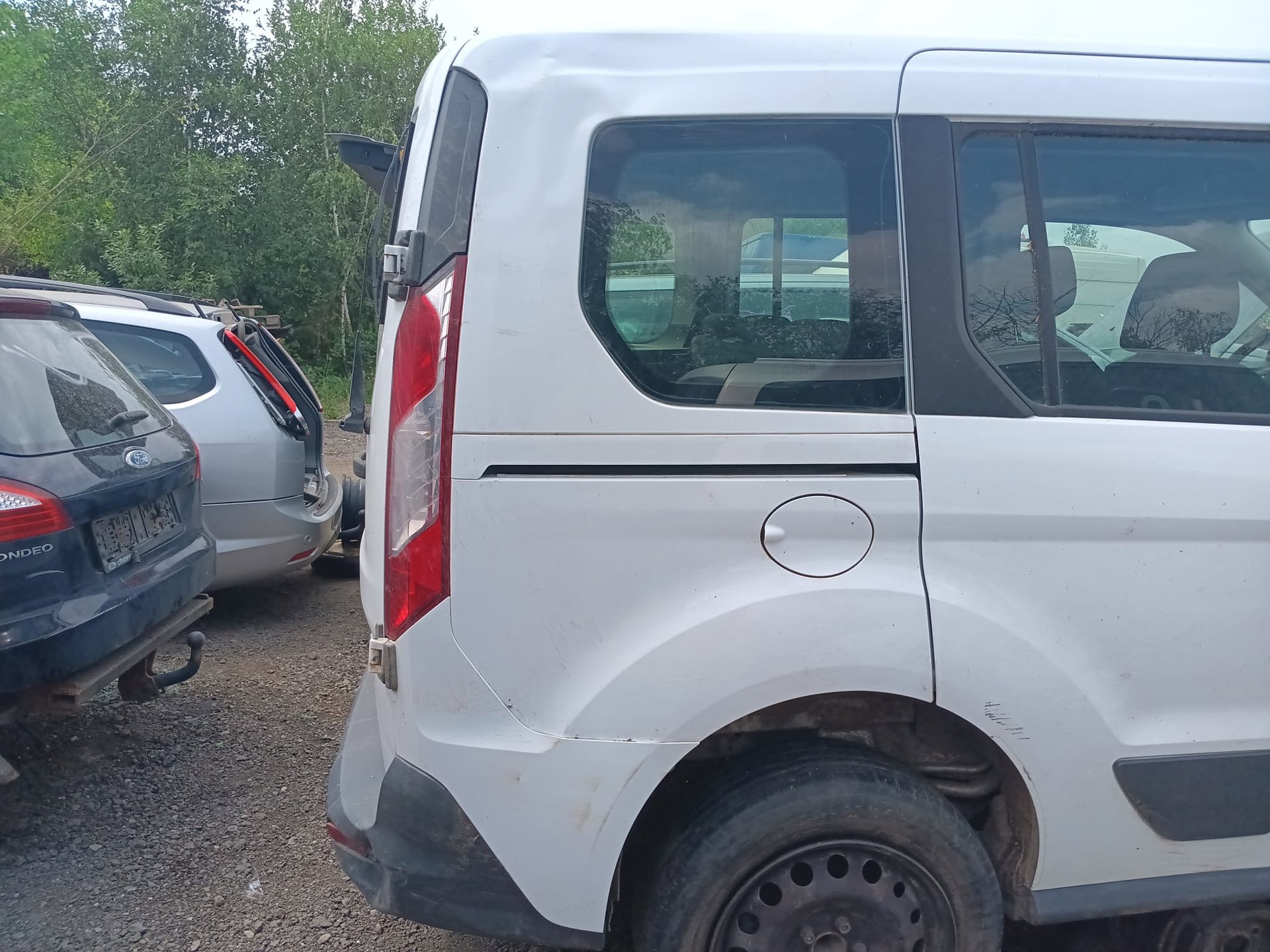 rear_right_fender