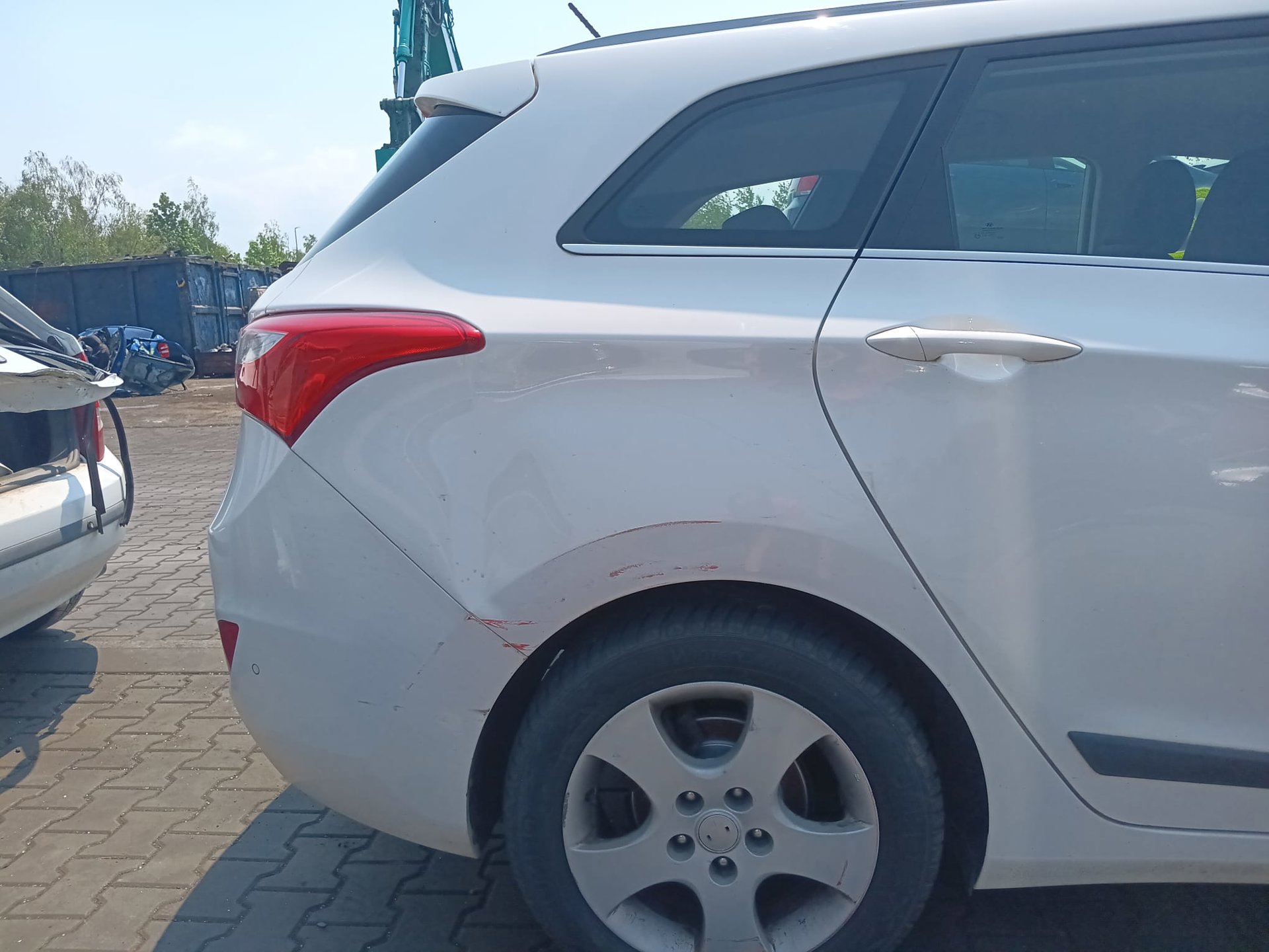 rear_right_fender