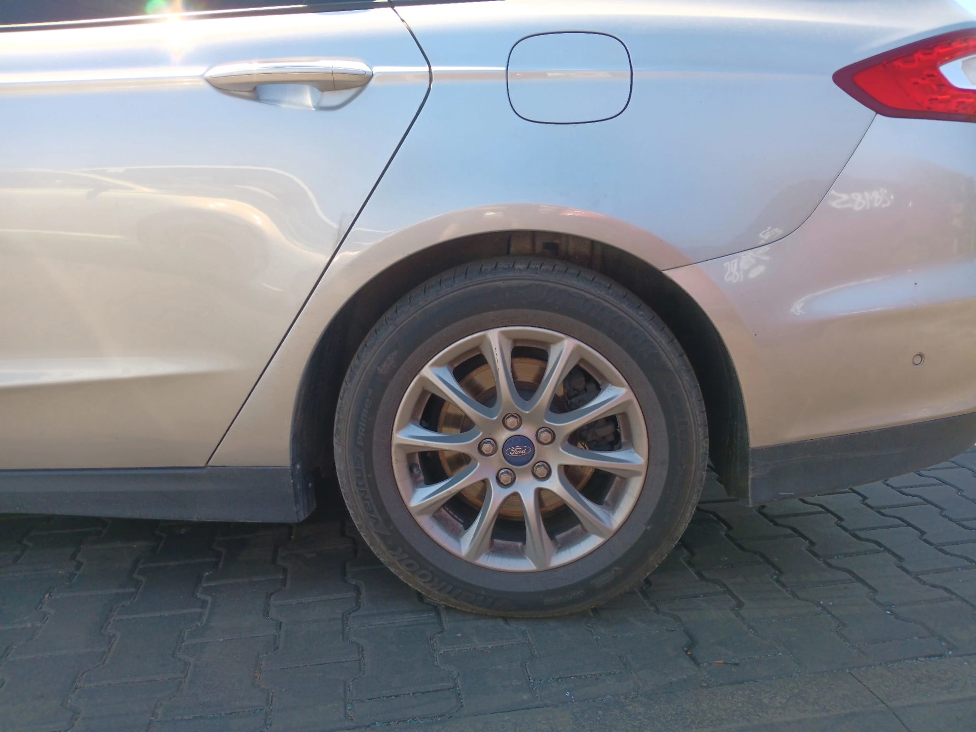rear_left_wheel