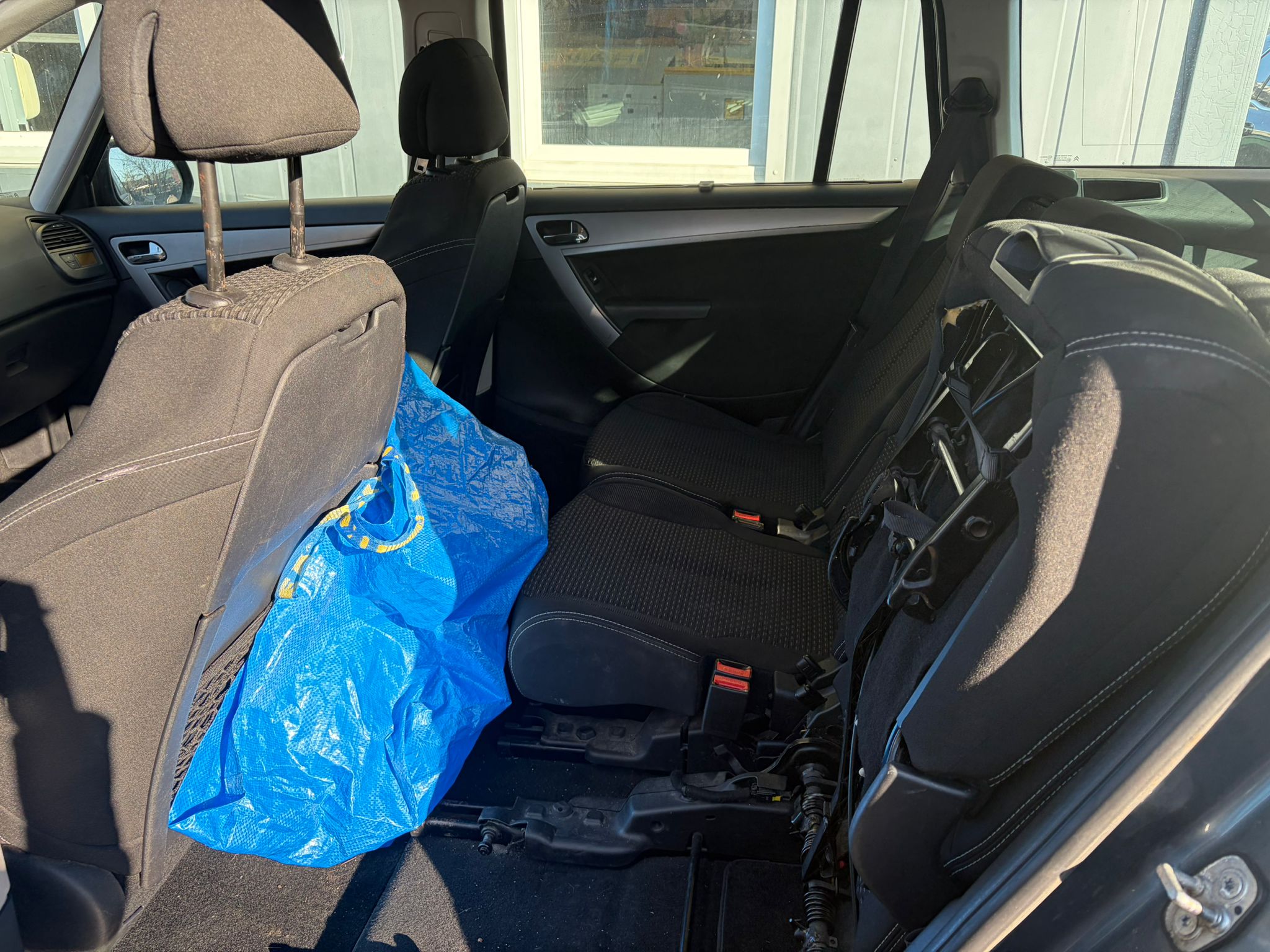 rear_seats