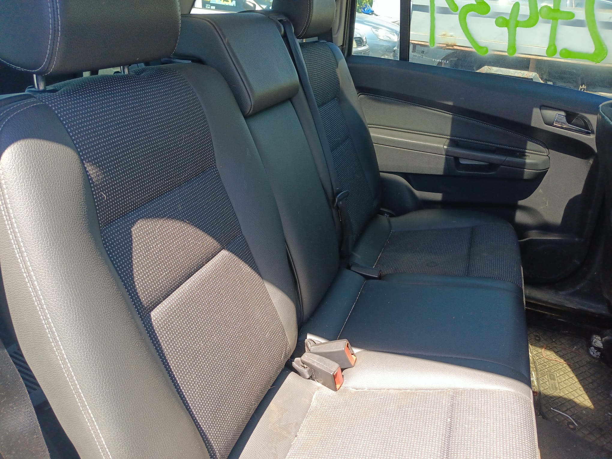 rear_seats