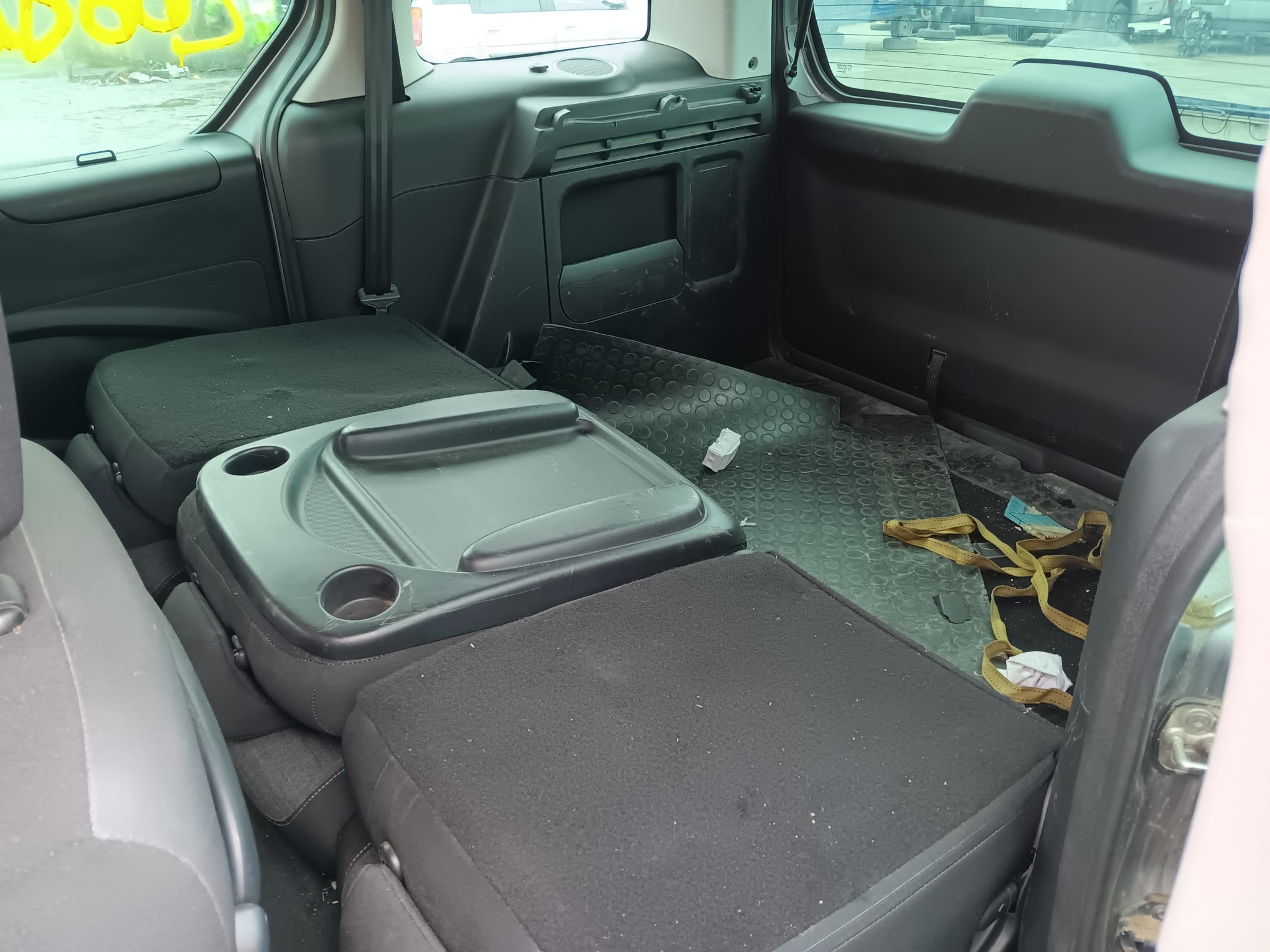 rear_seats